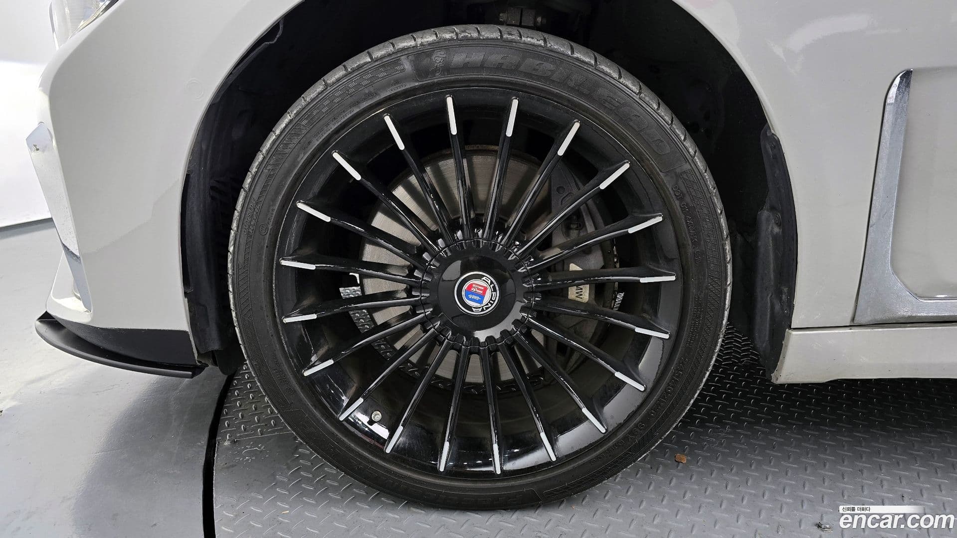 Main__Slider__Photo:7-Series BMW 2015.10-4