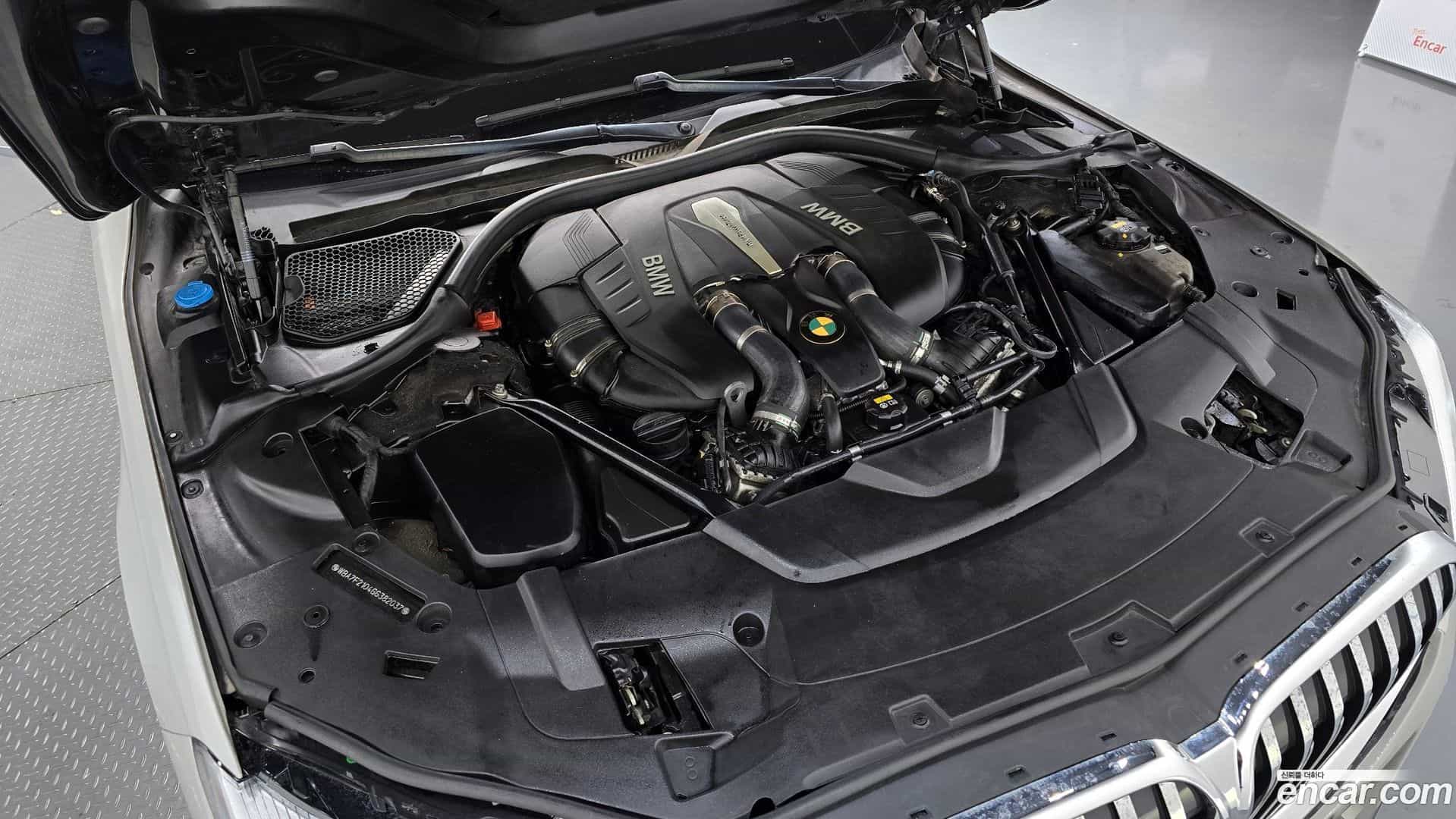 7-Series BMW 2015.10-INNER-006