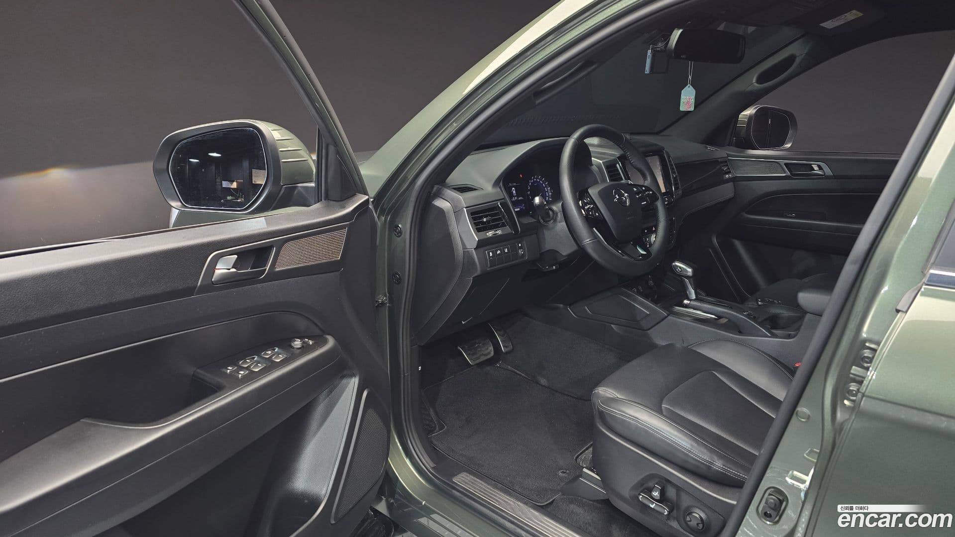 Main__Slider__Photo:Rexton KG_Mobility_Ssangyong 2021.7-9