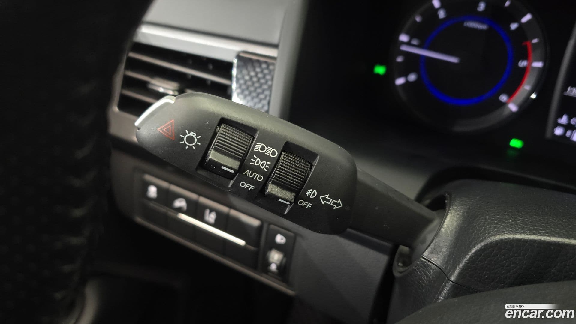 Main__Slider__Photo:Rexton KG_Mobility_Ssangyong 2021.7-18