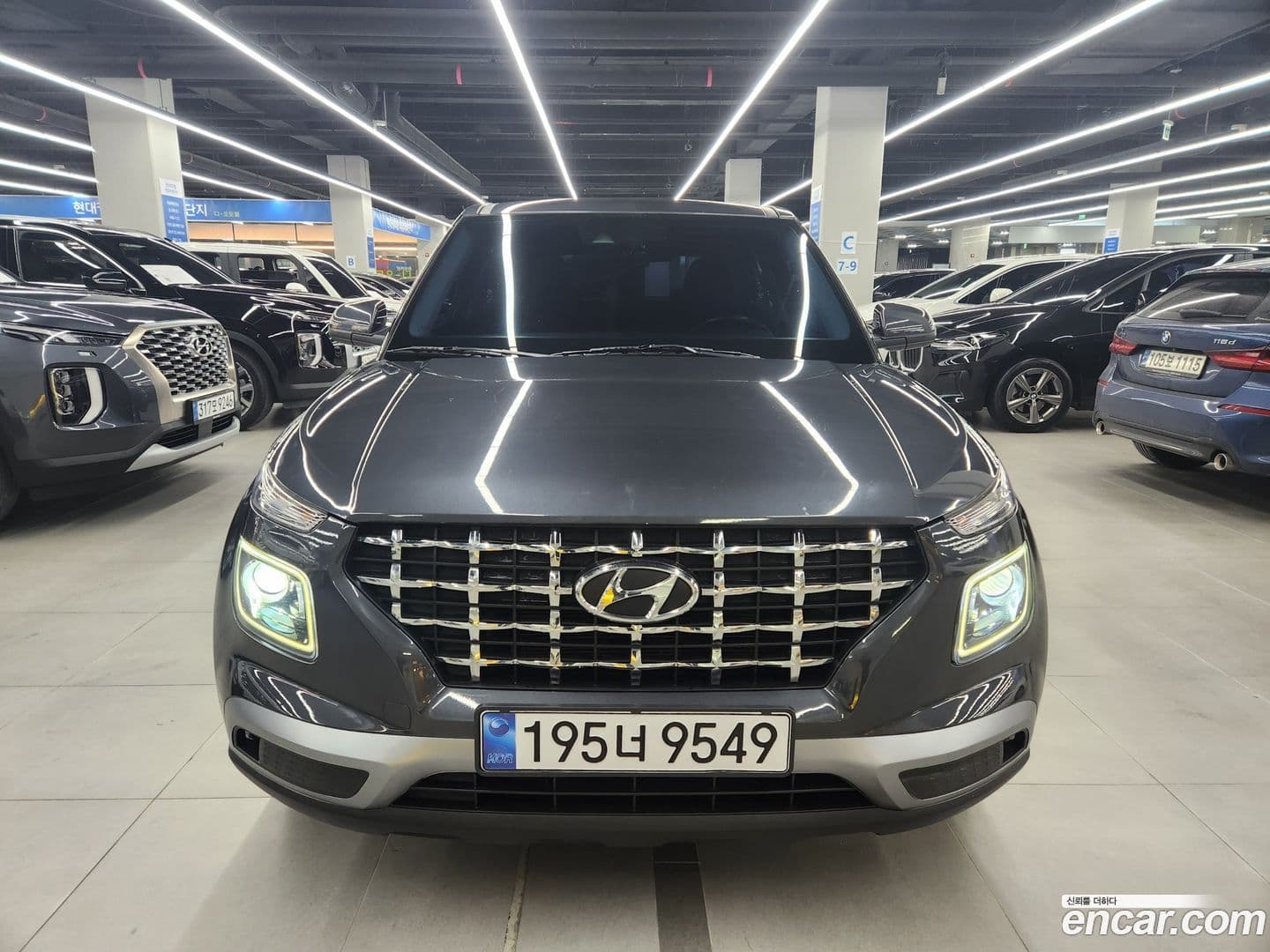 Main__Slider__Photo:Venue Hyundai 2021.0-0