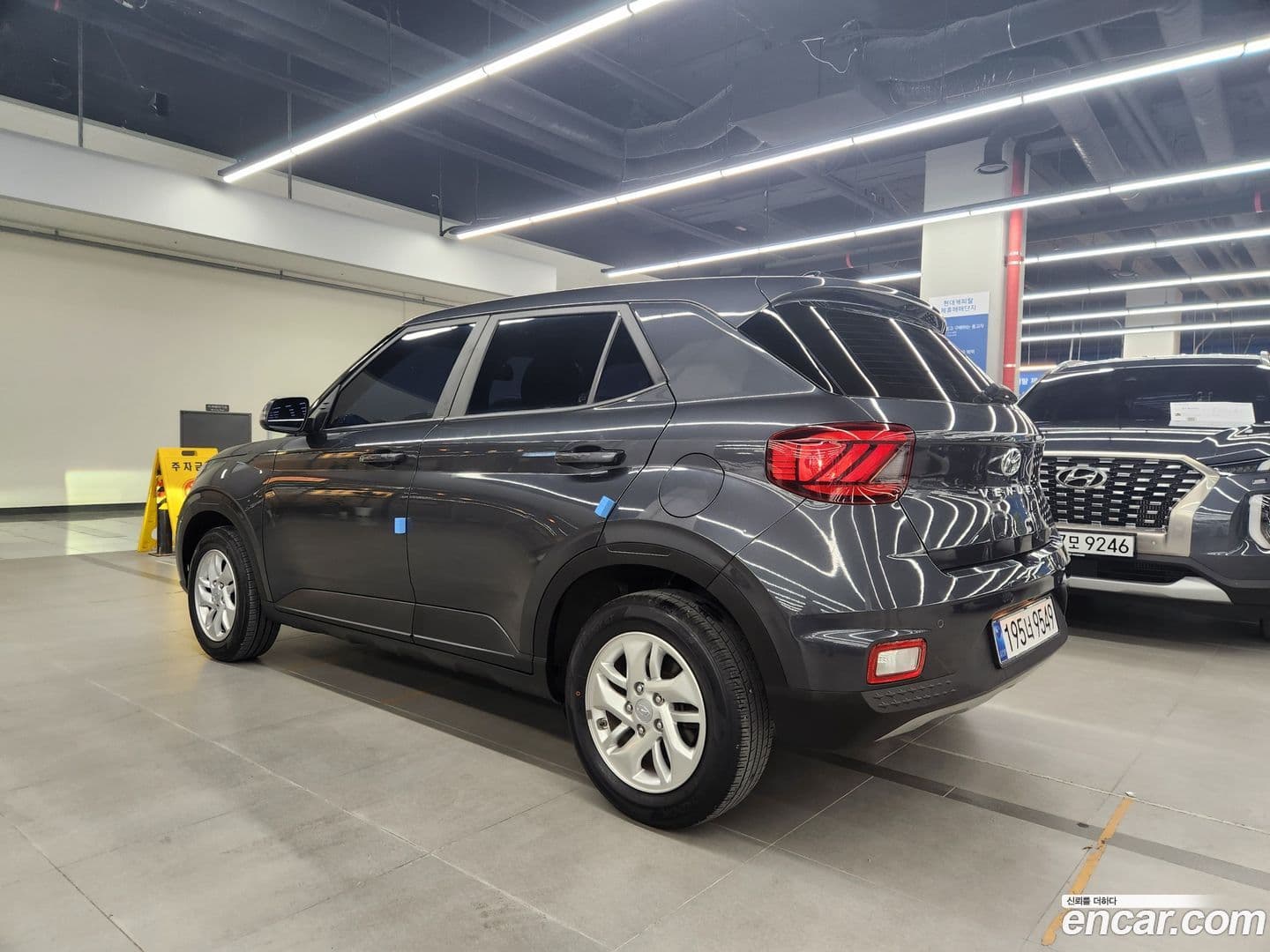 Main__Slider__Photo:Venue Hyundai 2021.0-2