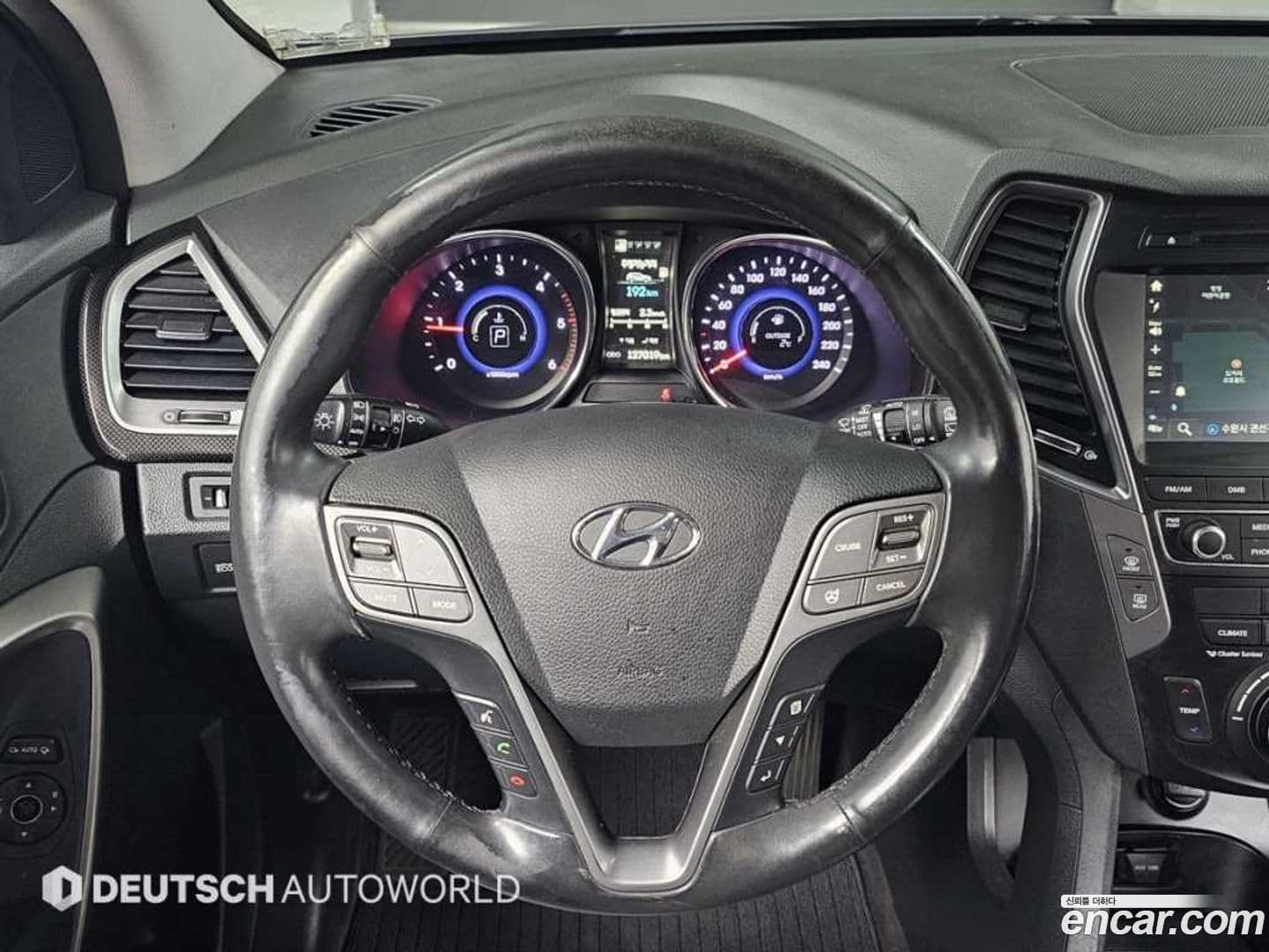 Main__Slider__Photo:Santafe Hyundai 2015.3-8