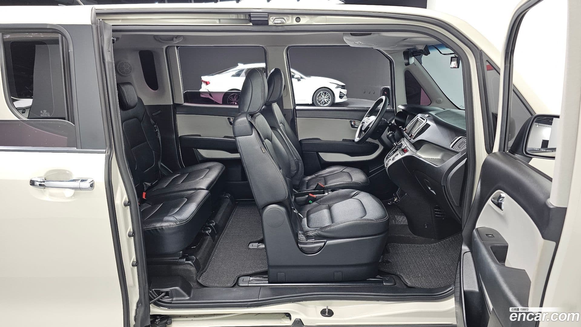 Main__Slider__Photo:RAY Kia 2015.7-10