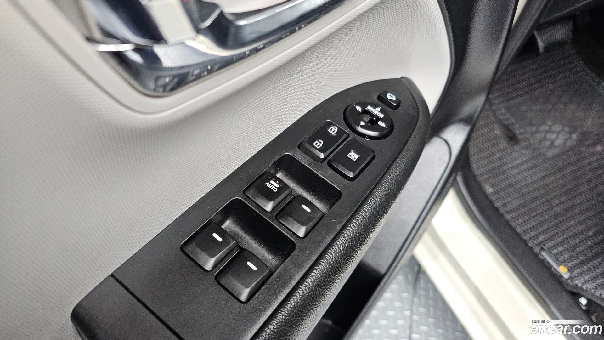 Main__Slider__Photo:RAY Kia 2015.7-11