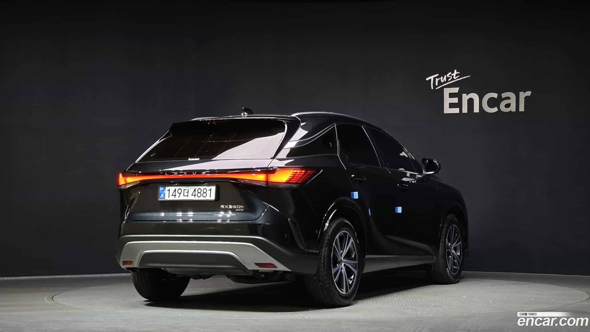 RX Lexus 2025.7-OUTER-002