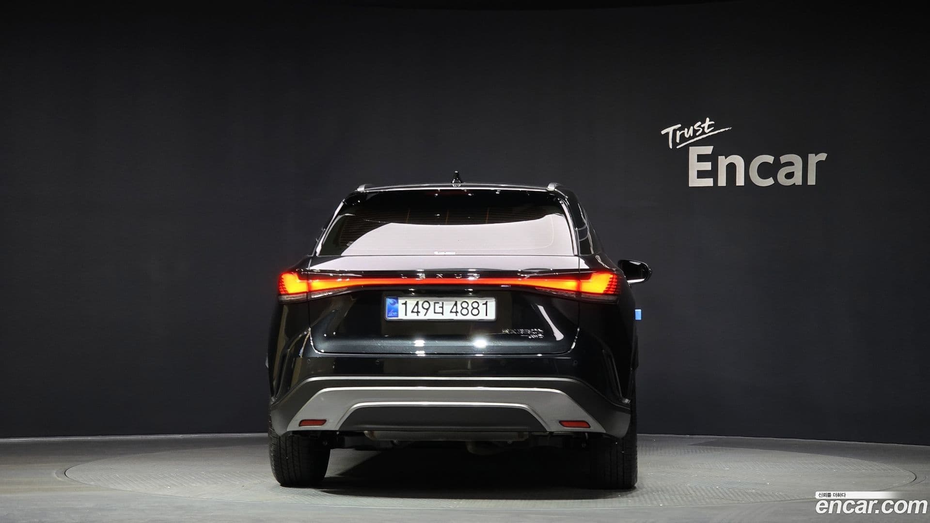 Main__Slider__Photo:RX Lexus 2025.7-3