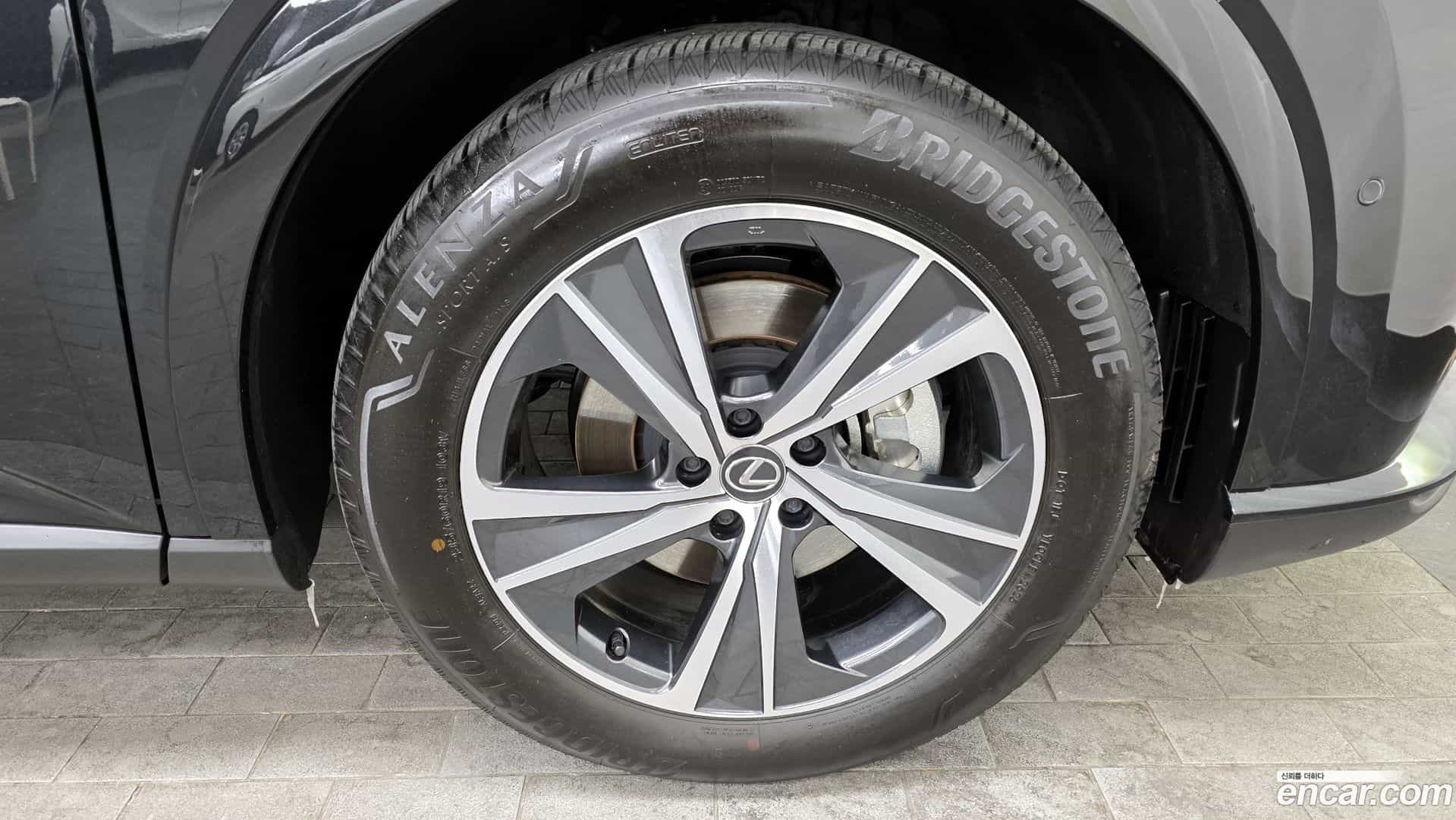 RX Lexus 2025.7-OUTER-005