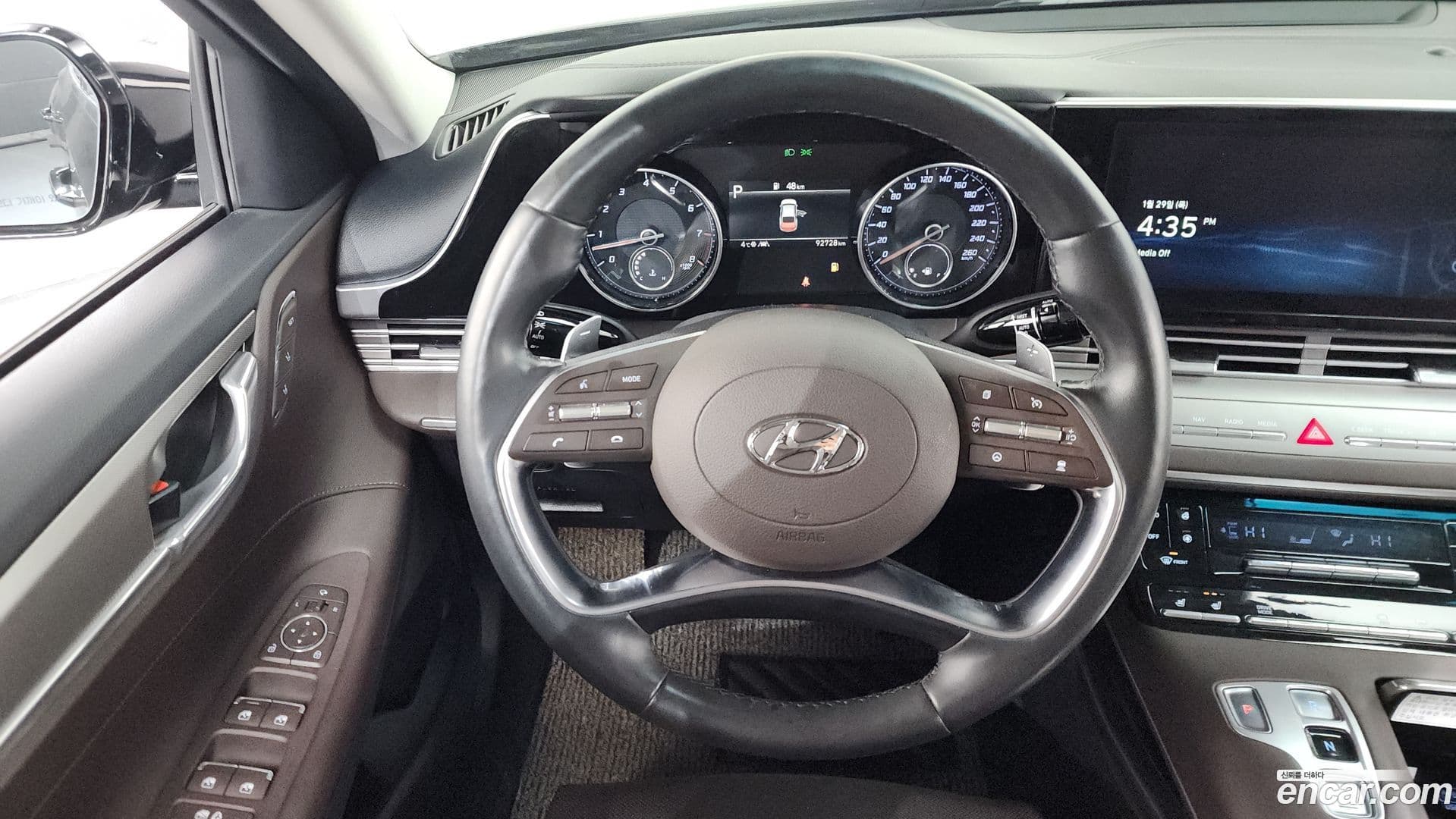 Main__Slider__Photo:Grandeur Hyundai 2019.11-12