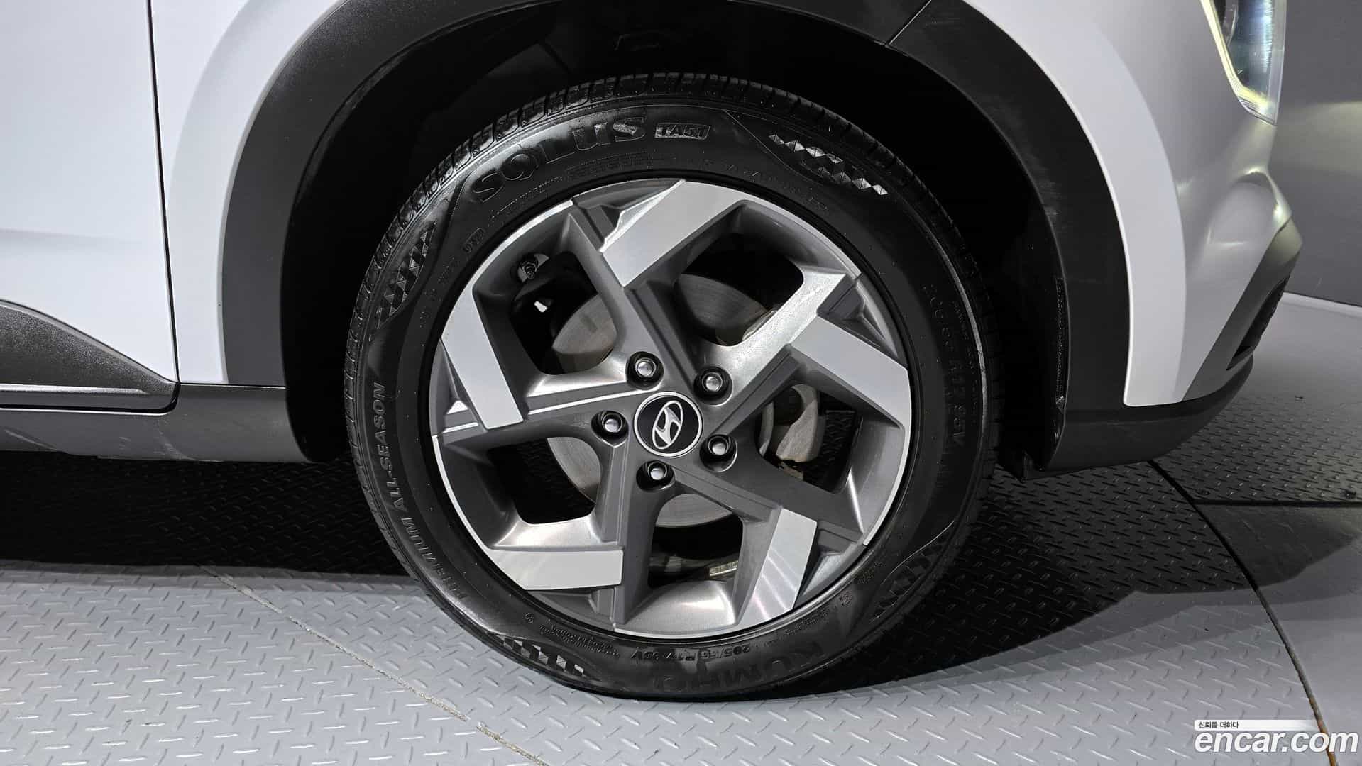 Venue Hyundai 2019.7-OUTER-005