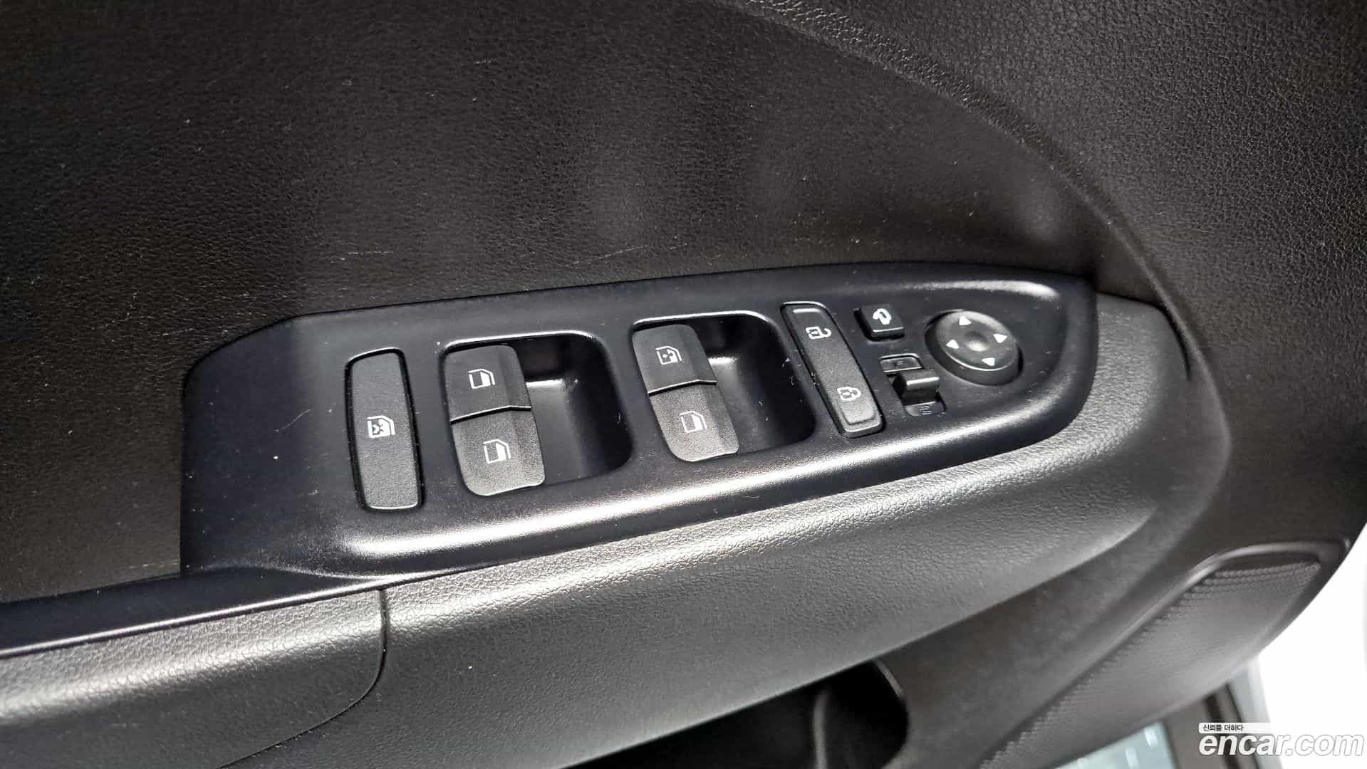 Venue Hyundai 2019.7-OPTION-022