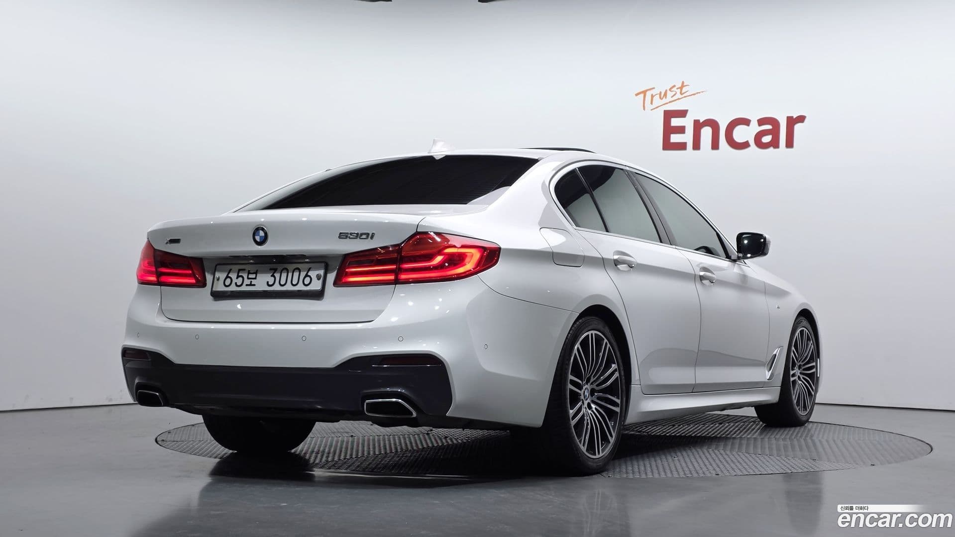 Main__Slider__Photo:5-Series BMW 2019.4-1