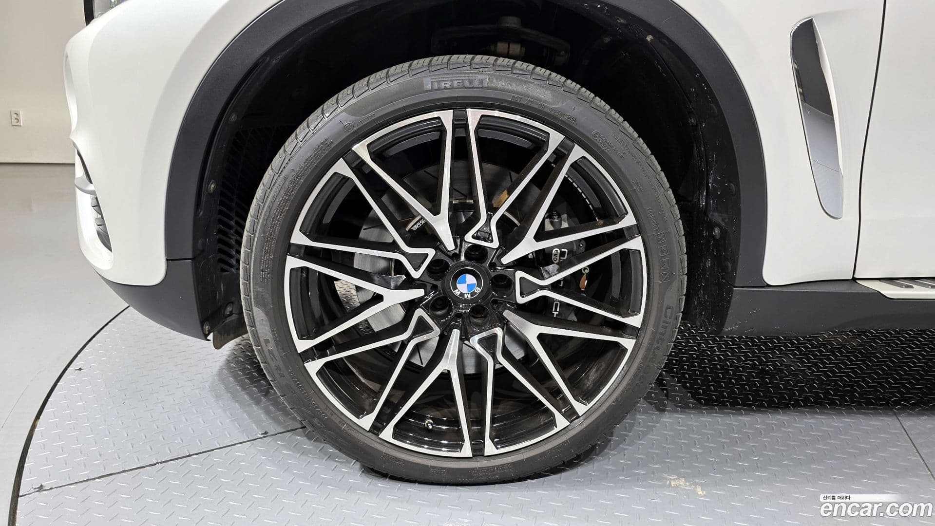 Main__Slider__Photo:X6 BMW 2017.5-4