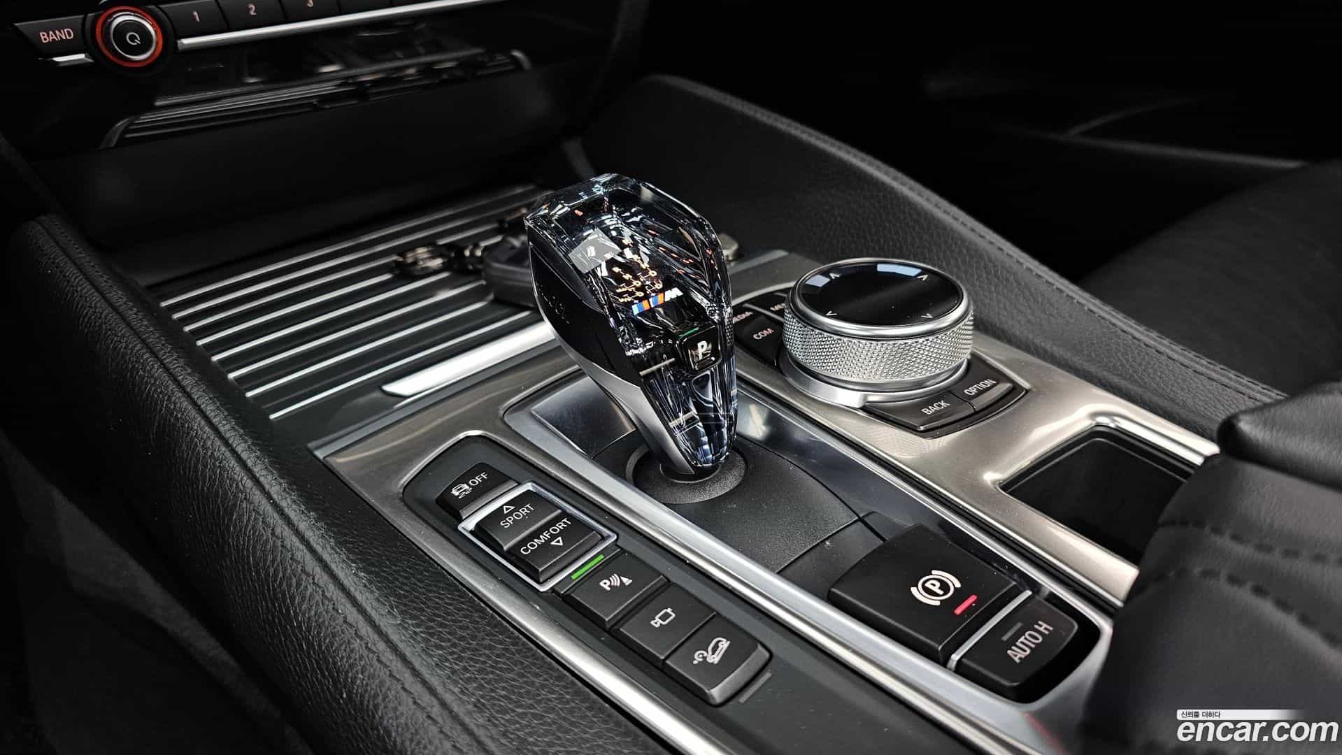 X6 BMW 2017.5-INNER-009