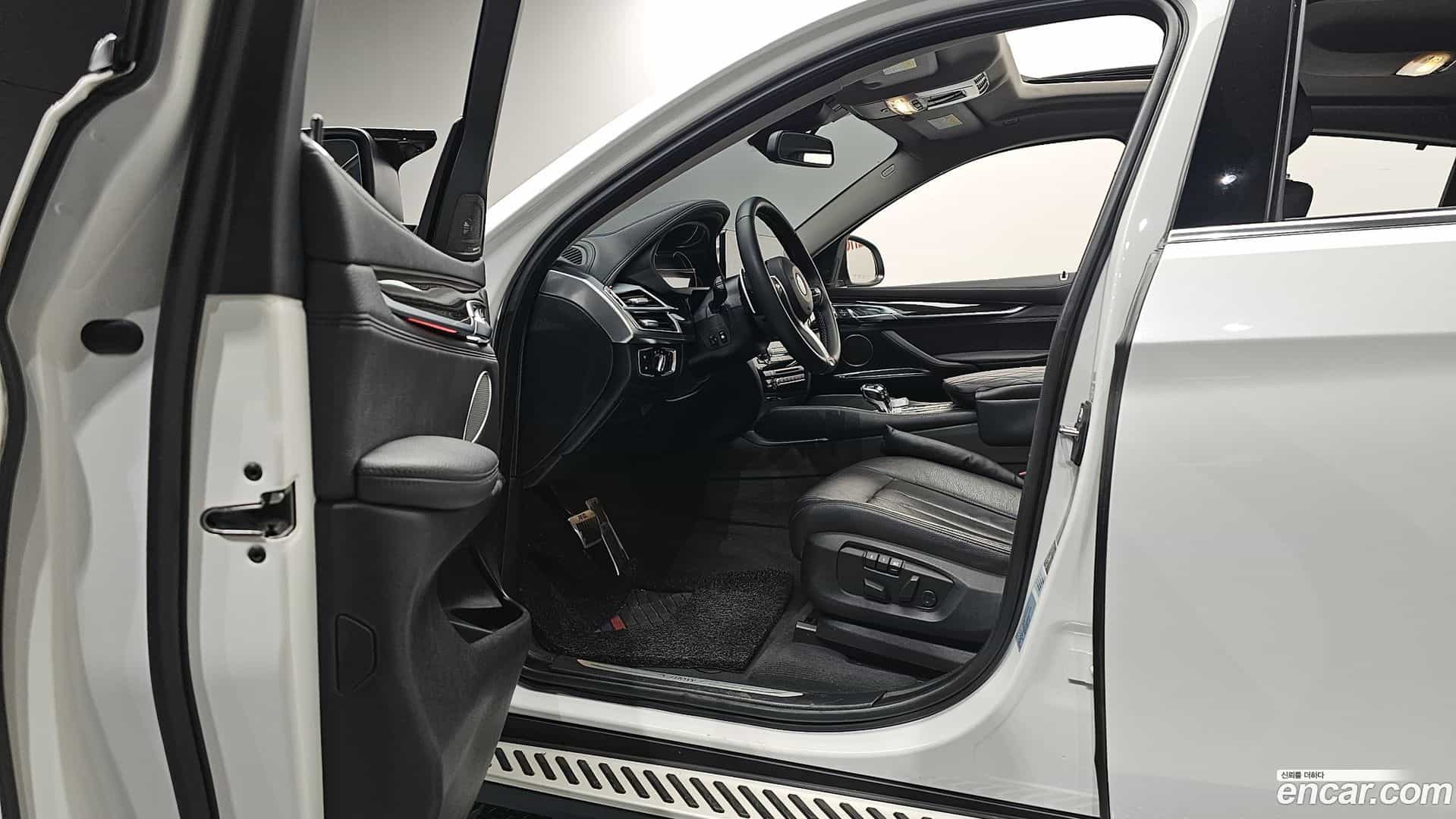 X6 BMW 2017.5-INNER-010