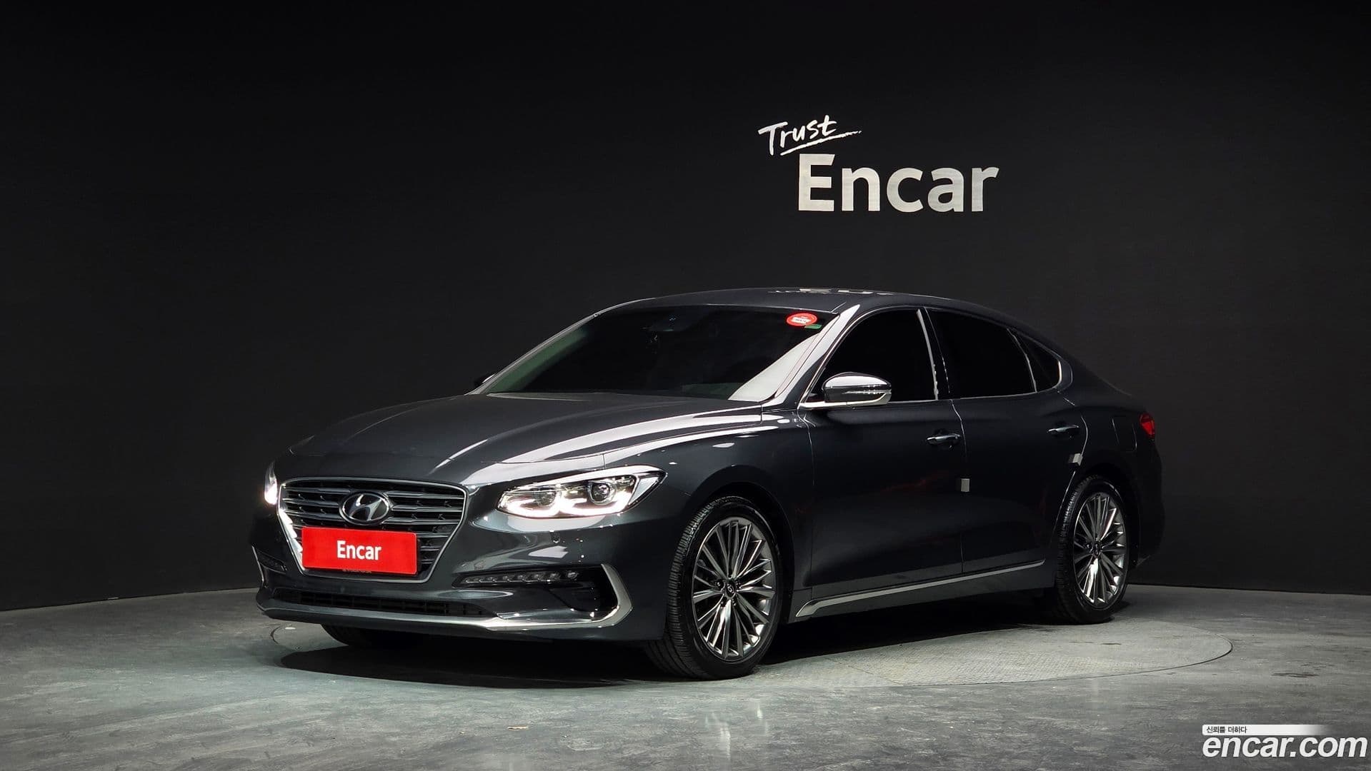 Main__Slider__Photo:Grandeur Hyundai 2017.4-0