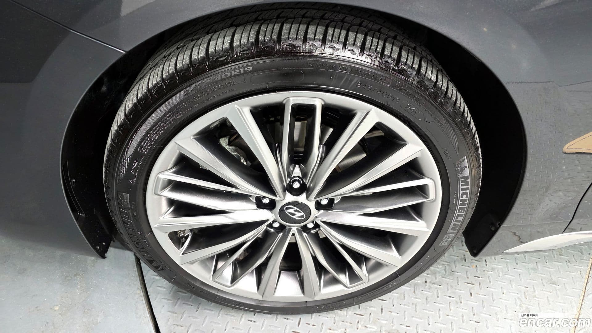 Main__Slider__Photo:Grandeur Hyundai 2017.4-4