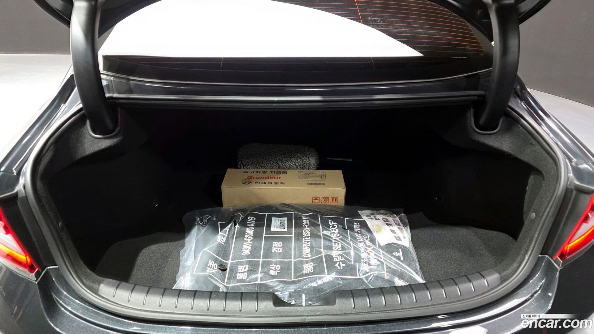 Main__Slider__Photo:Grandeur Hyundai 2017.4-19