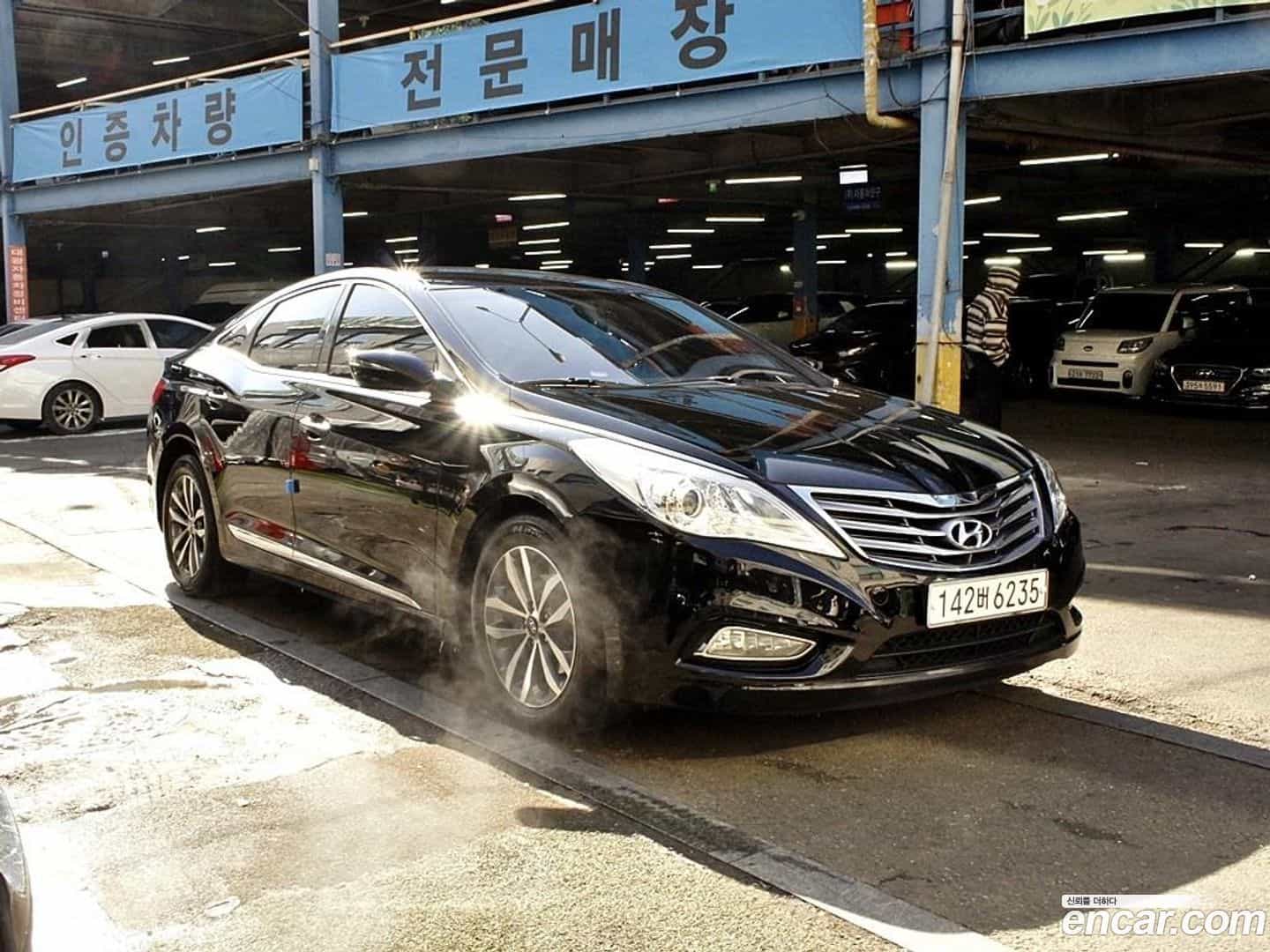 Grandeur Hyundai 2012.1-OUTER-002