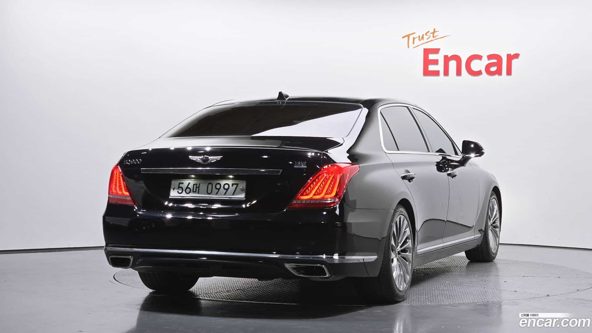 EQ900 Genesis 2016.1-OUTER-002