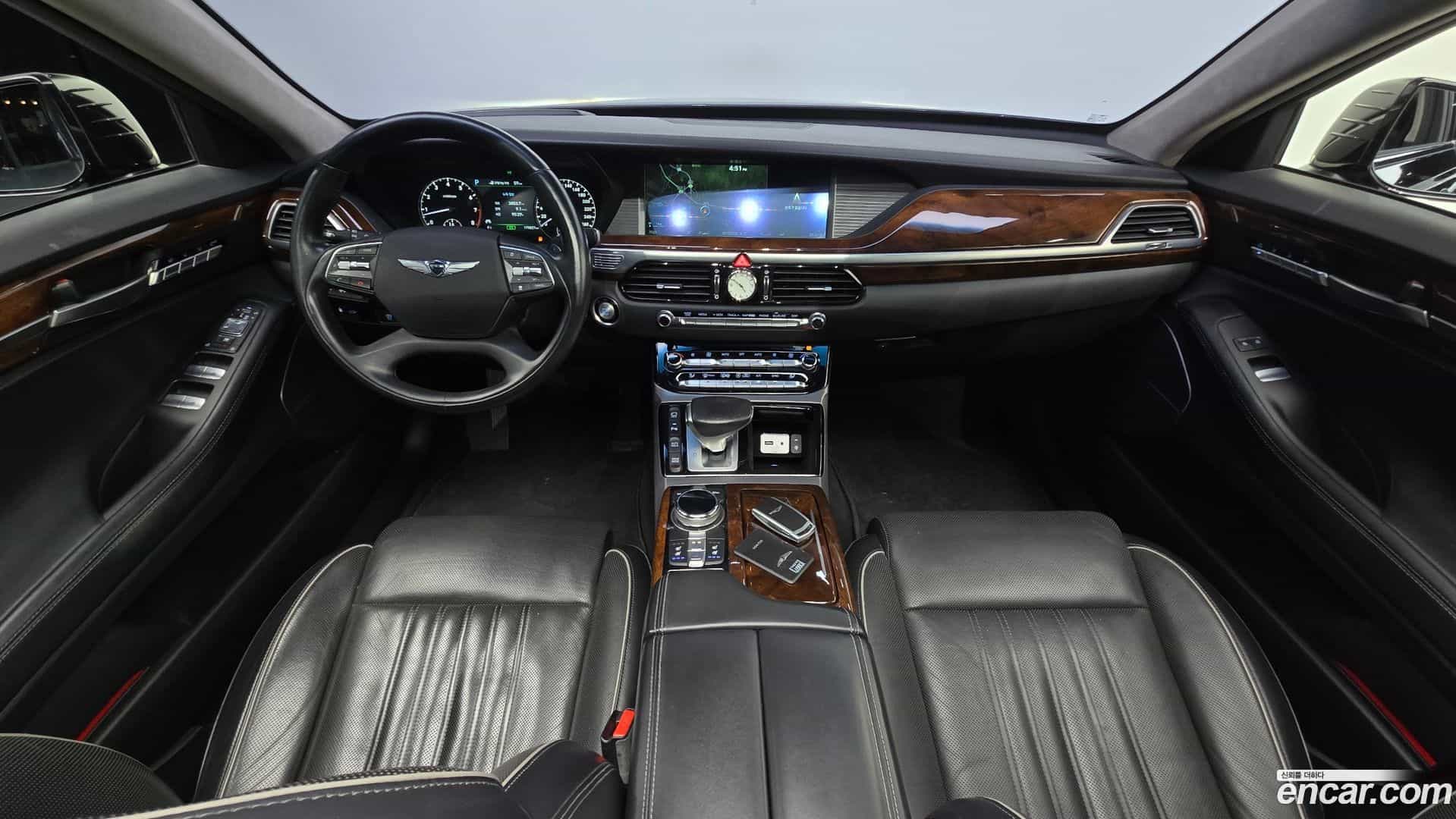 EQ900 Genesis 2016.1-INNER-007