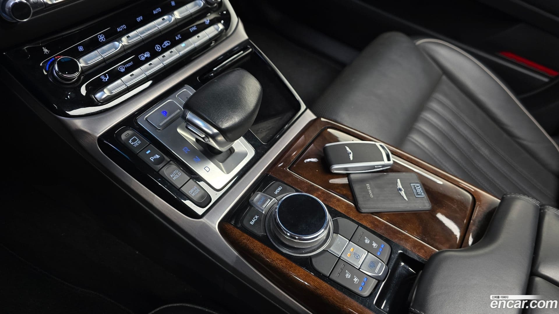 Main__Slider__Photo:EQ900 Genesis 2016.1-8