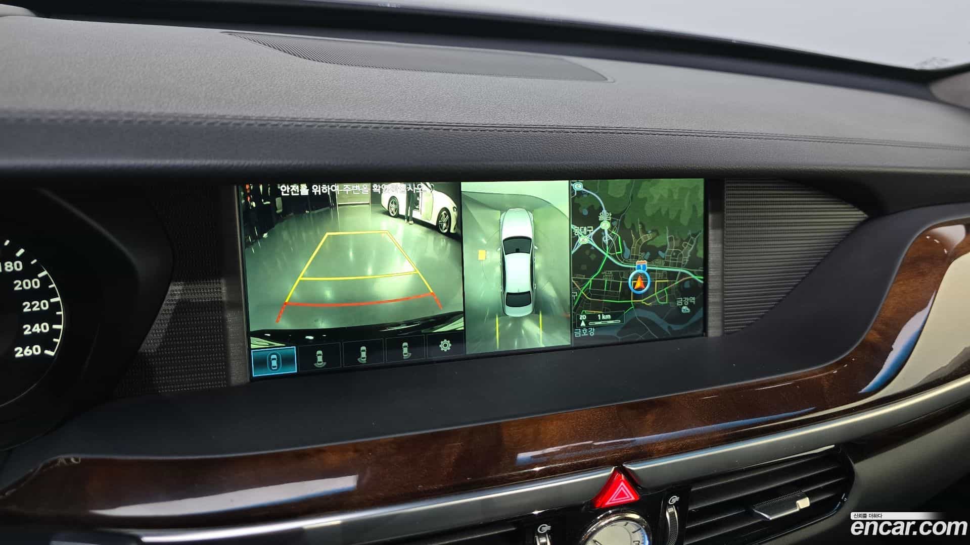 EQ900 Genesis 2016.1-OPTION-020