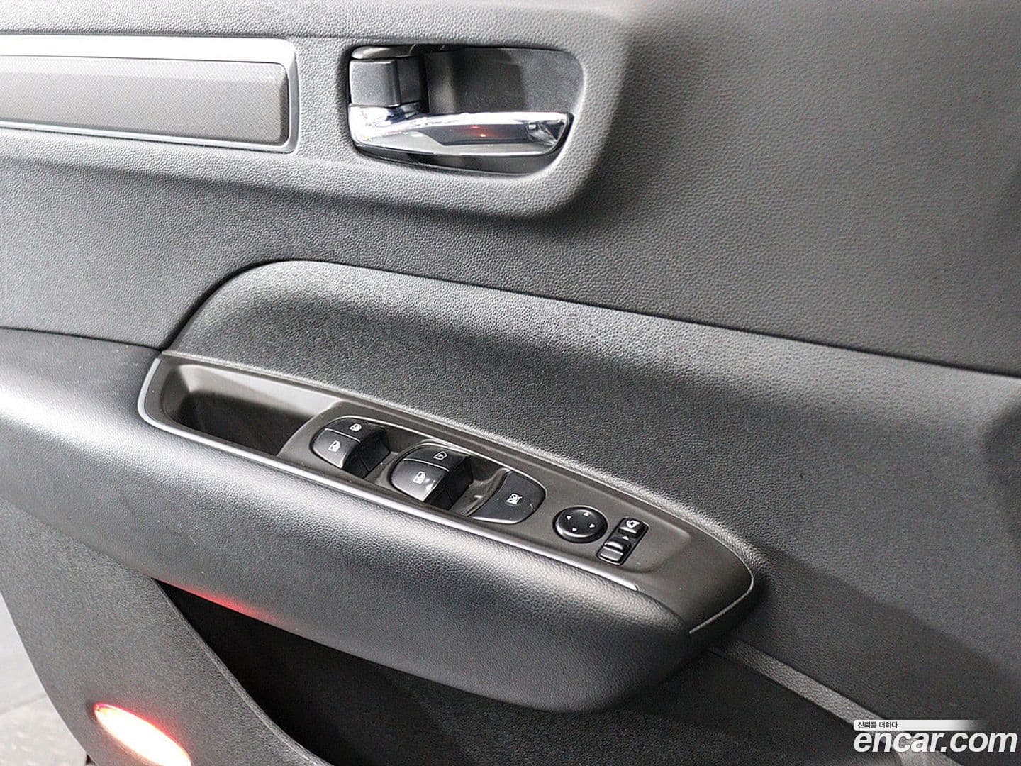 Main__Slider__Photo:QM6 Renault-KoreaSamsung 2020.5-12