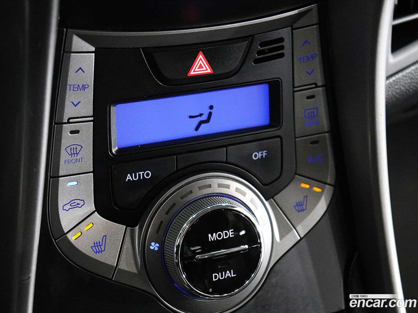 AVANTE Hyundai 2012.9-OPTION-015