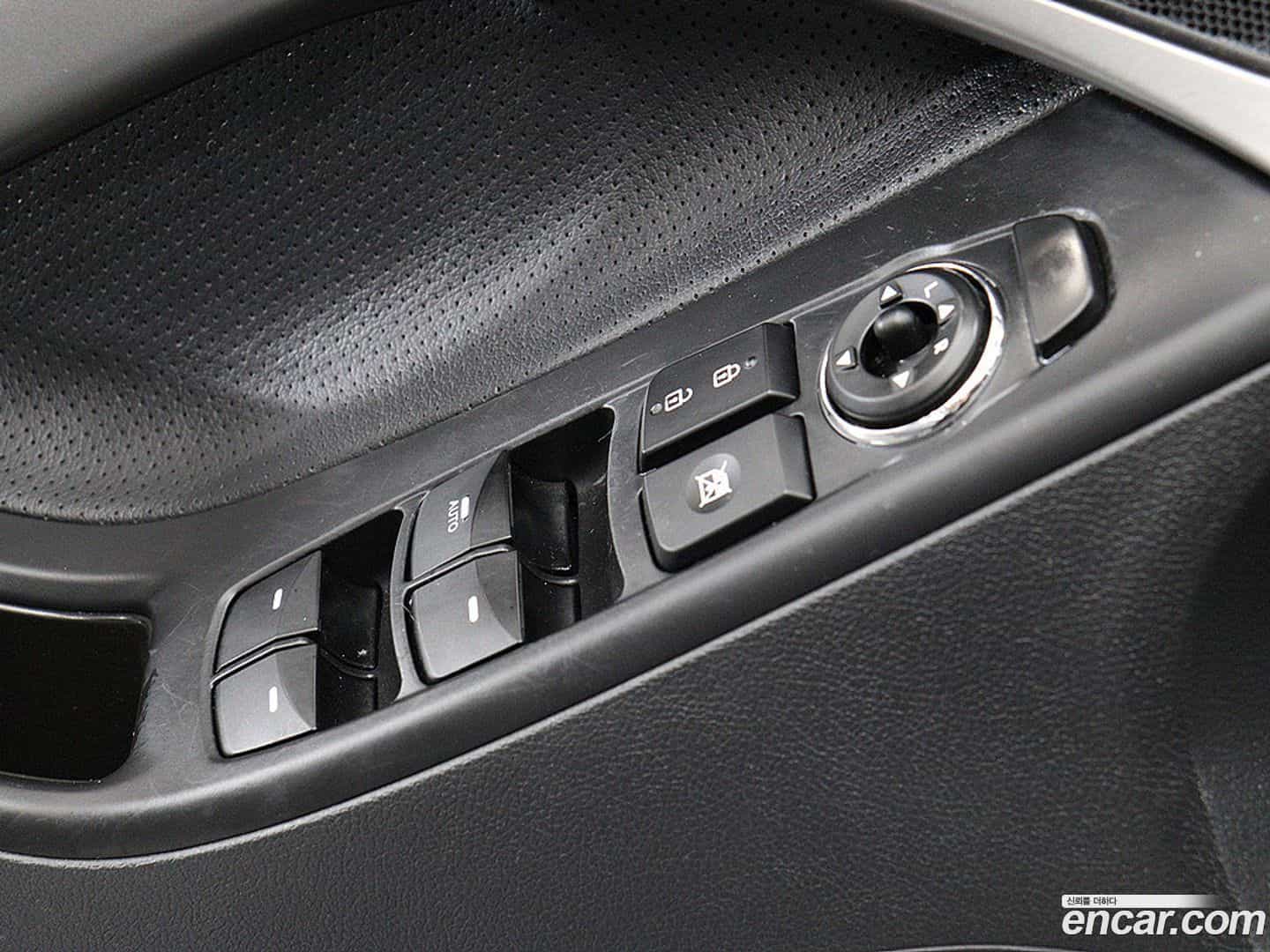 AVANTE Hyundai 2012.9-OPTION-017