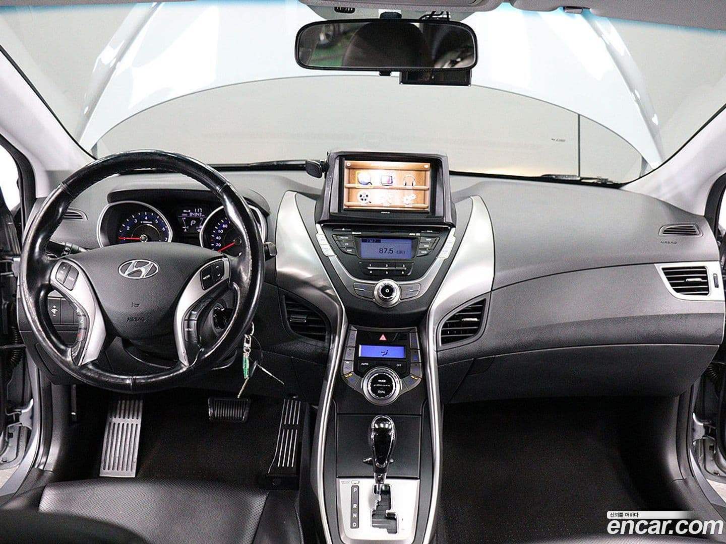 Main__Slider__Photo:AVANTE Hyundai 2012.9-14