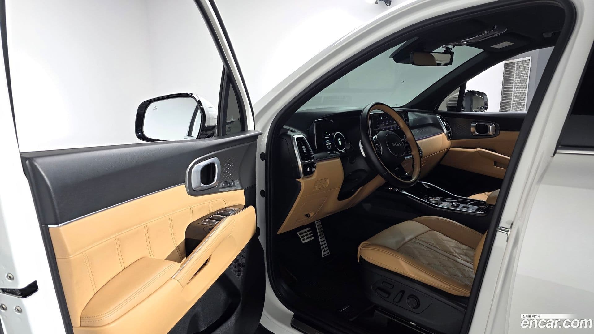 Main__Slider__Photo:Sorento Kia 2022.10-11