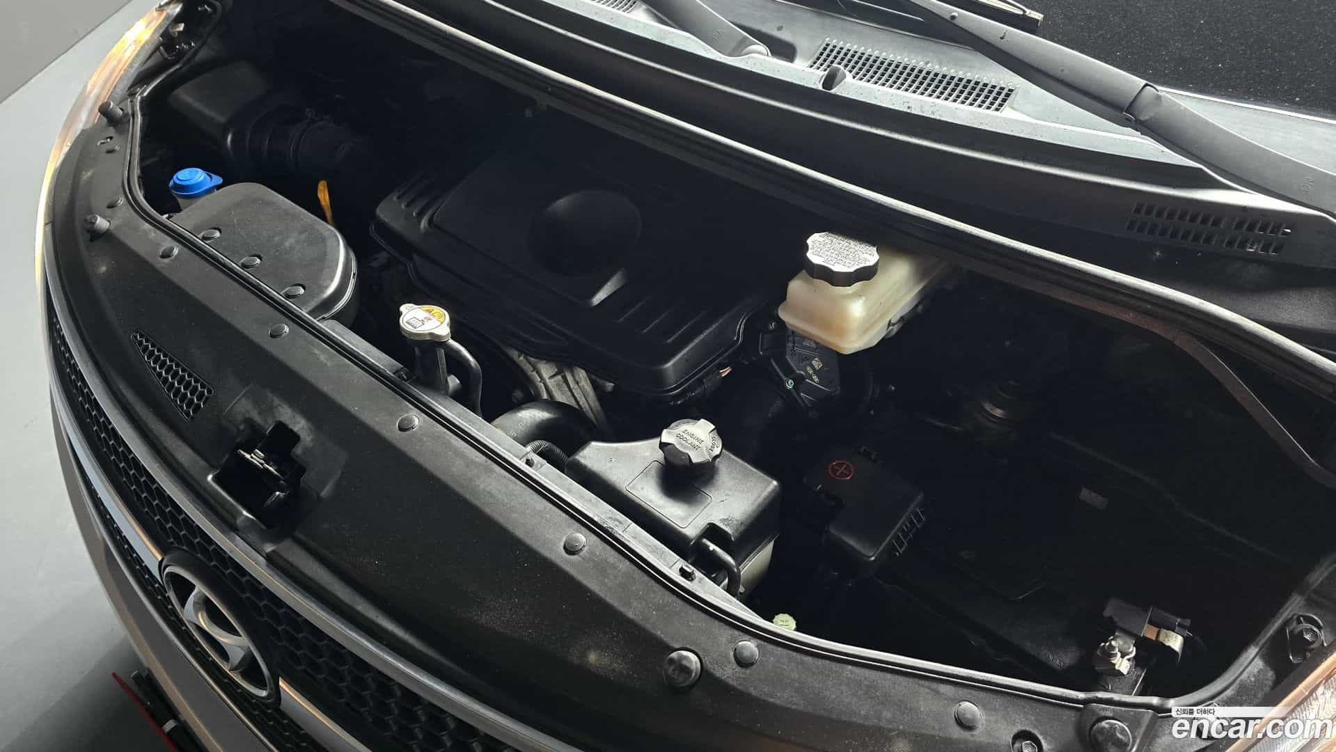 Starex Hyundai 2015.1-INNER-006