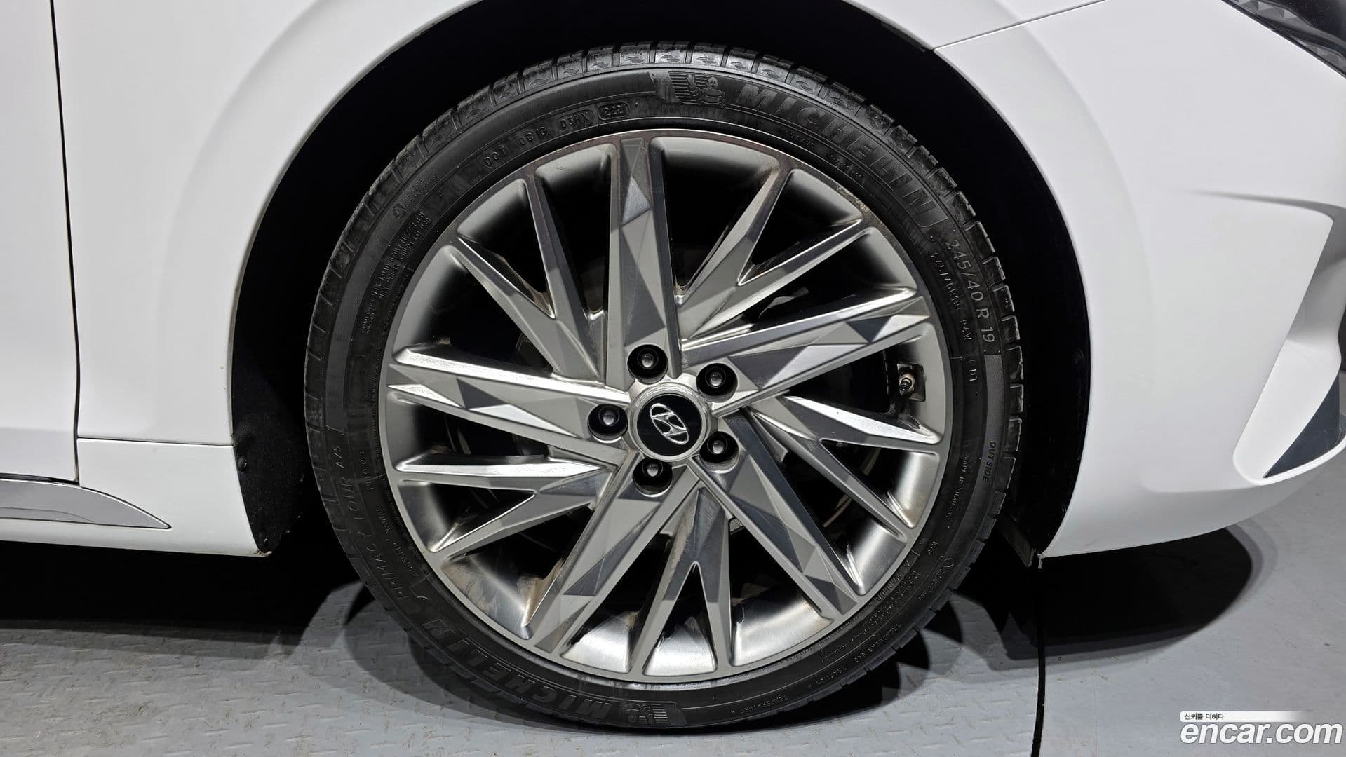 Main__Slider__Photo:Grandeur Hyundai 2019.11-4