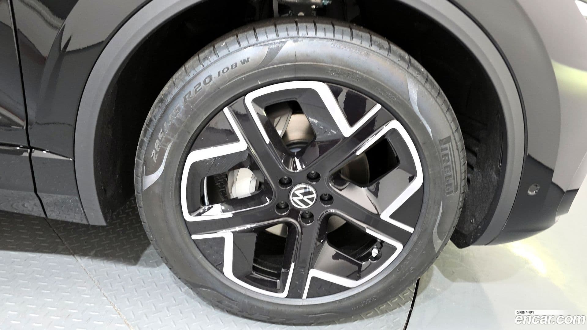 Main__Slider__Photo:Touareg Volkswagen 2025.11-4