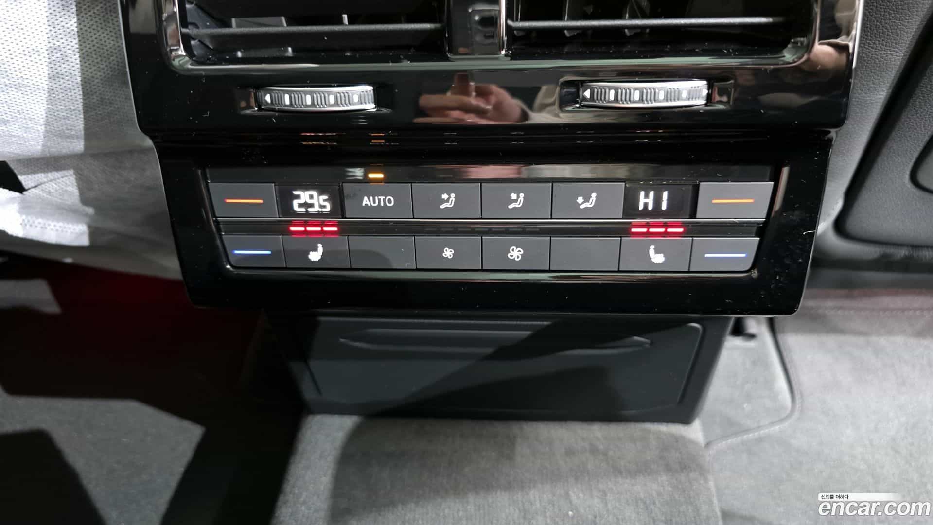 Touareg Volkswagen 2025.11-OPTION-023