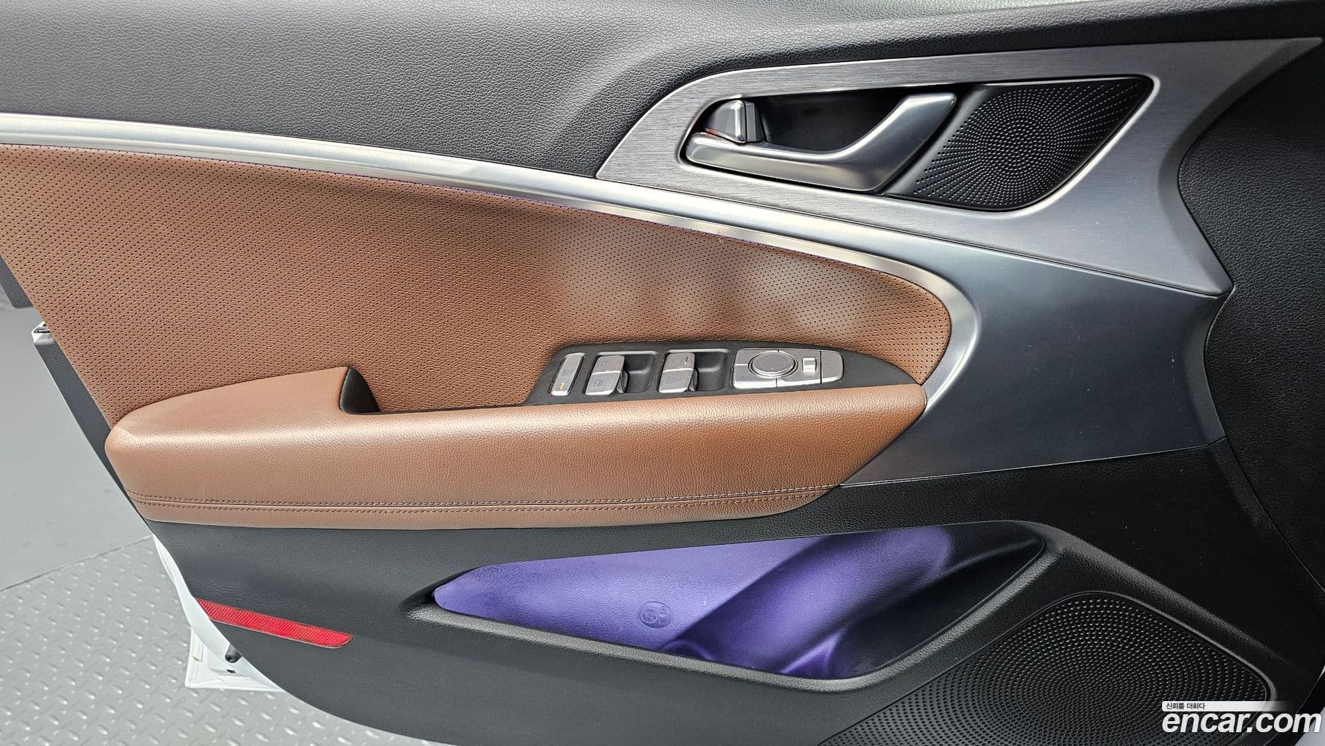 Main__Slider__Photo:G70 Genesis 2018.10-13