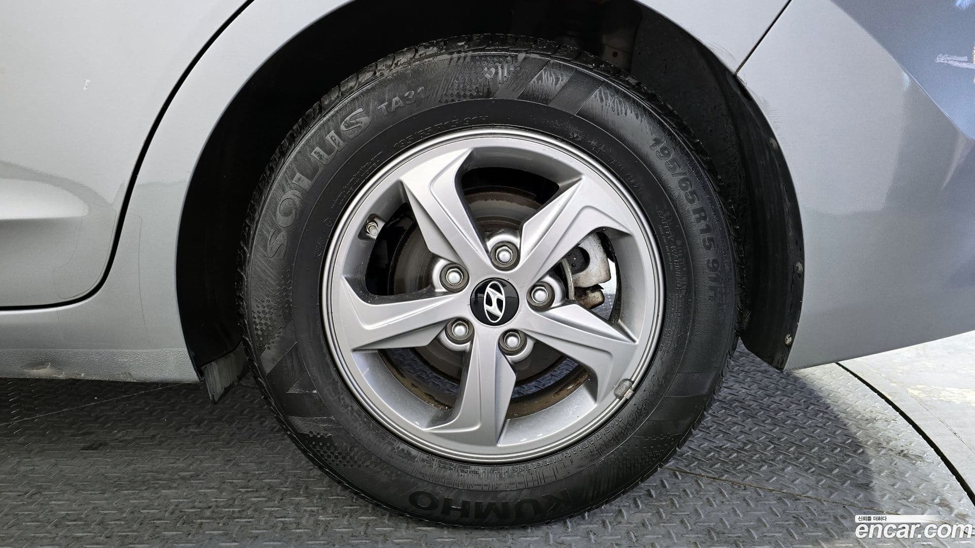 Main__Slider__Photo:AVANTE Hyundai 2016.0-4