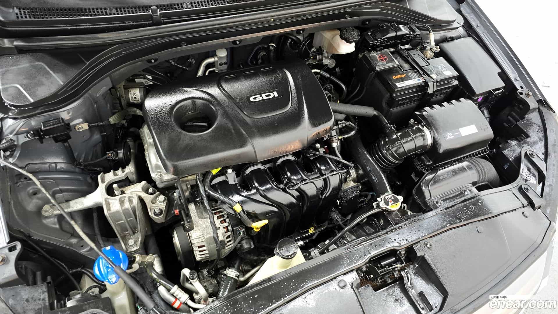 AVANTE Hyundai 2016.0-INNER-006