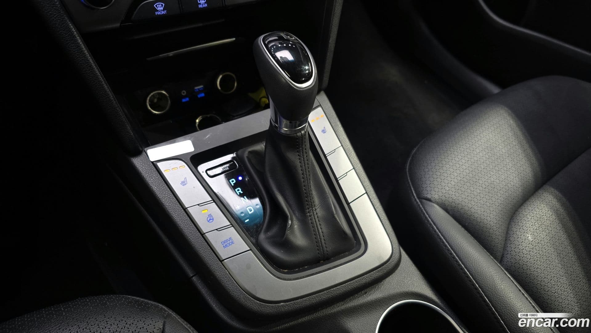 Main__Slider__Photo:AVANTE Hyundai 2016.0-8