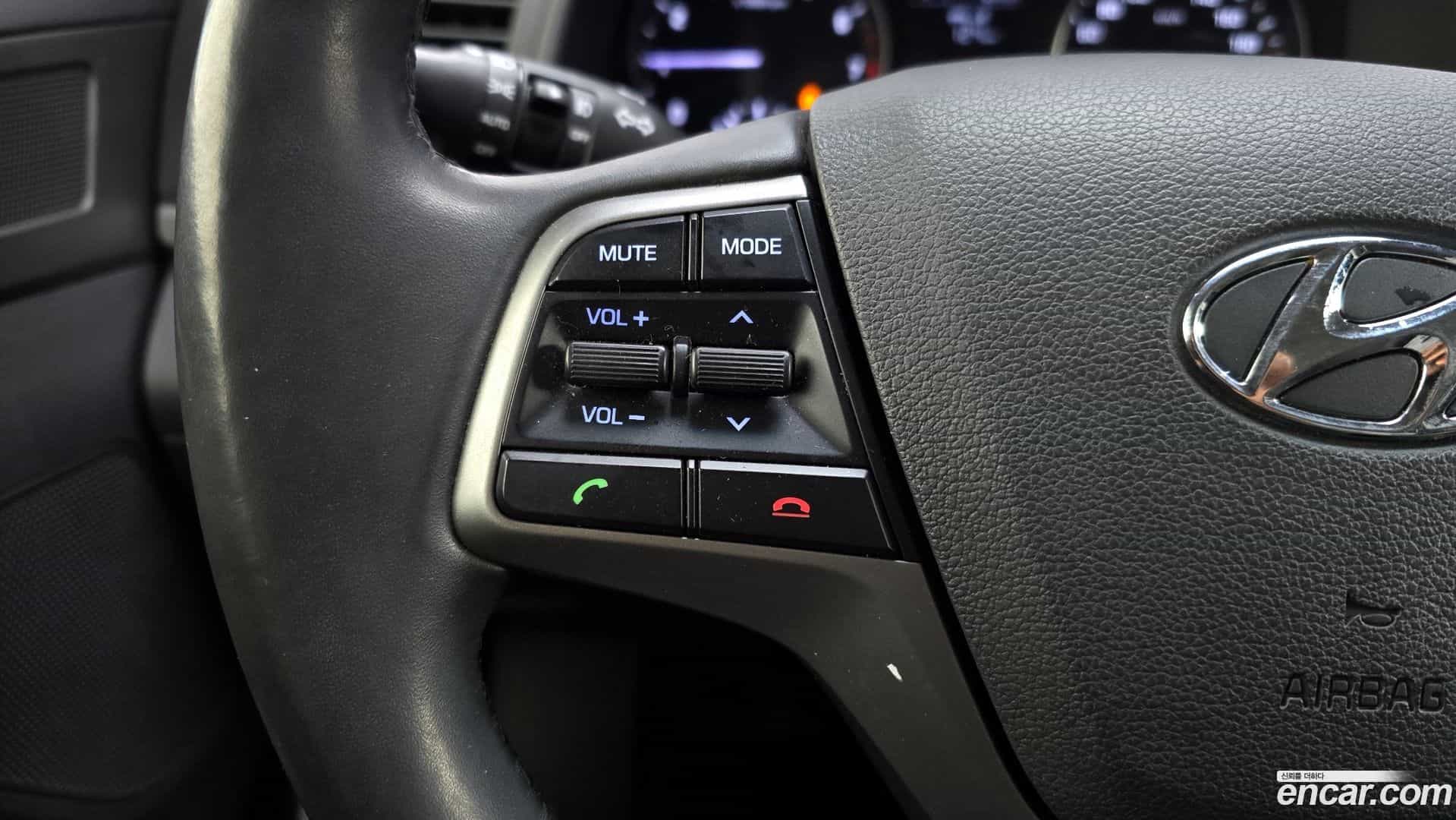 AVANTE Hyundai 2016.0-OPTION-020