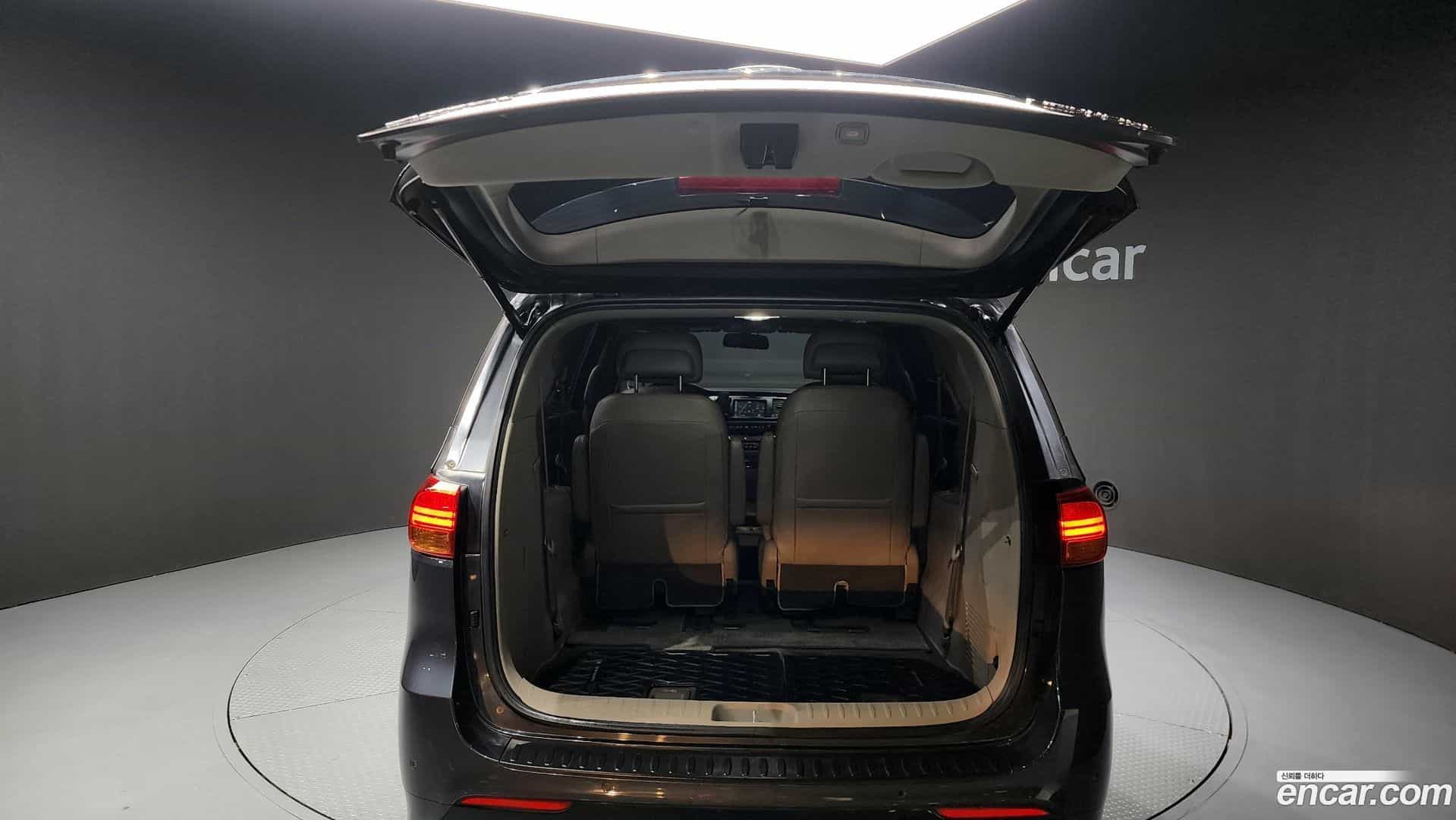 Canival Kia 2016.9-OPTION-024