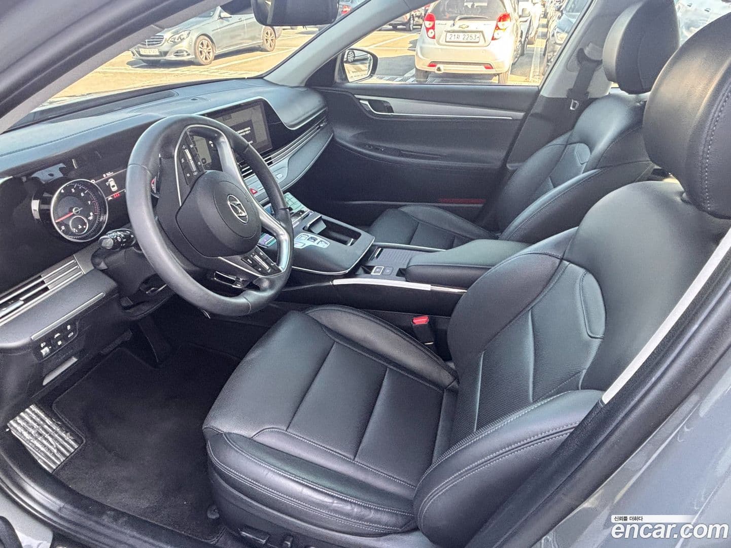 Main__Slider__Photo:Grandeur Hyundai 2022.0-9