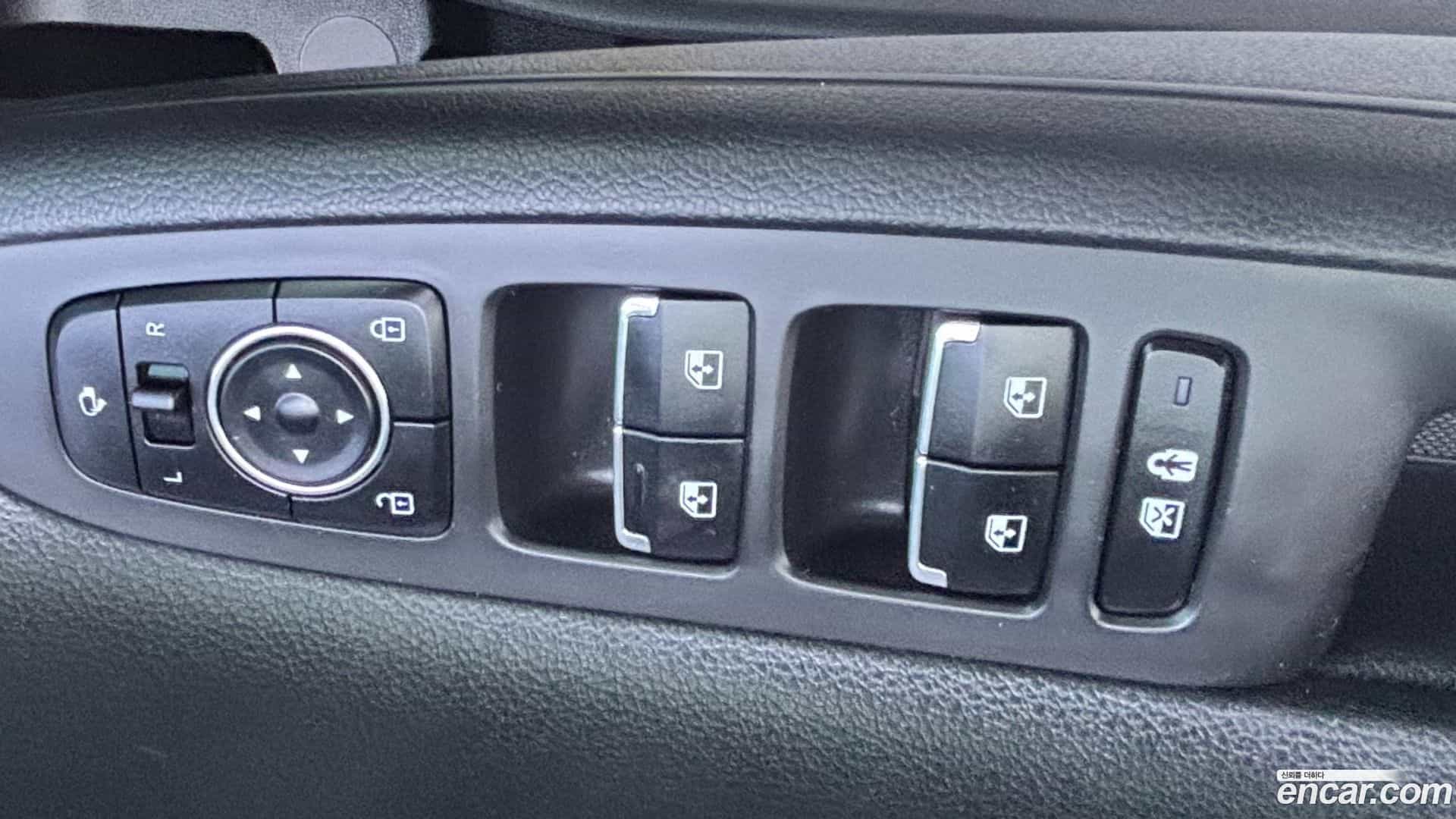 Grandeur Hyundai 2022.0-OPTION-018