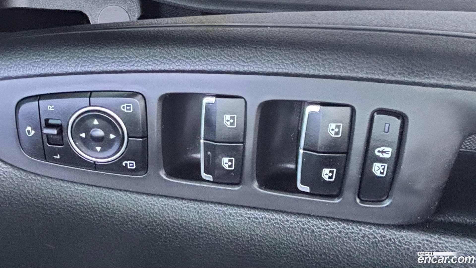 Main__Slider__Photo:Grandeur Hyundai 2022.0-13