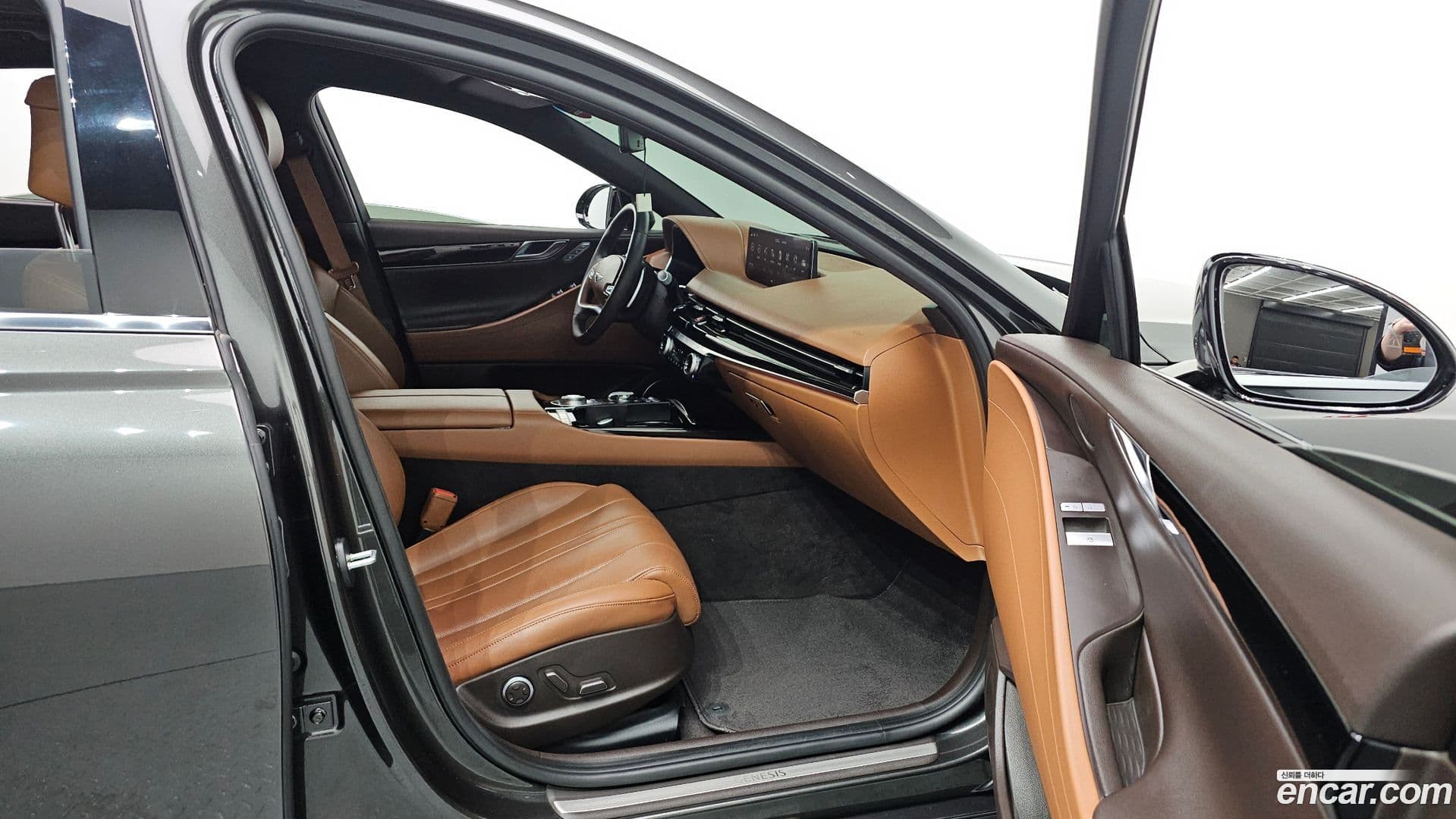 Main__Slider__Photo:G80 Genesis 2023.3-16