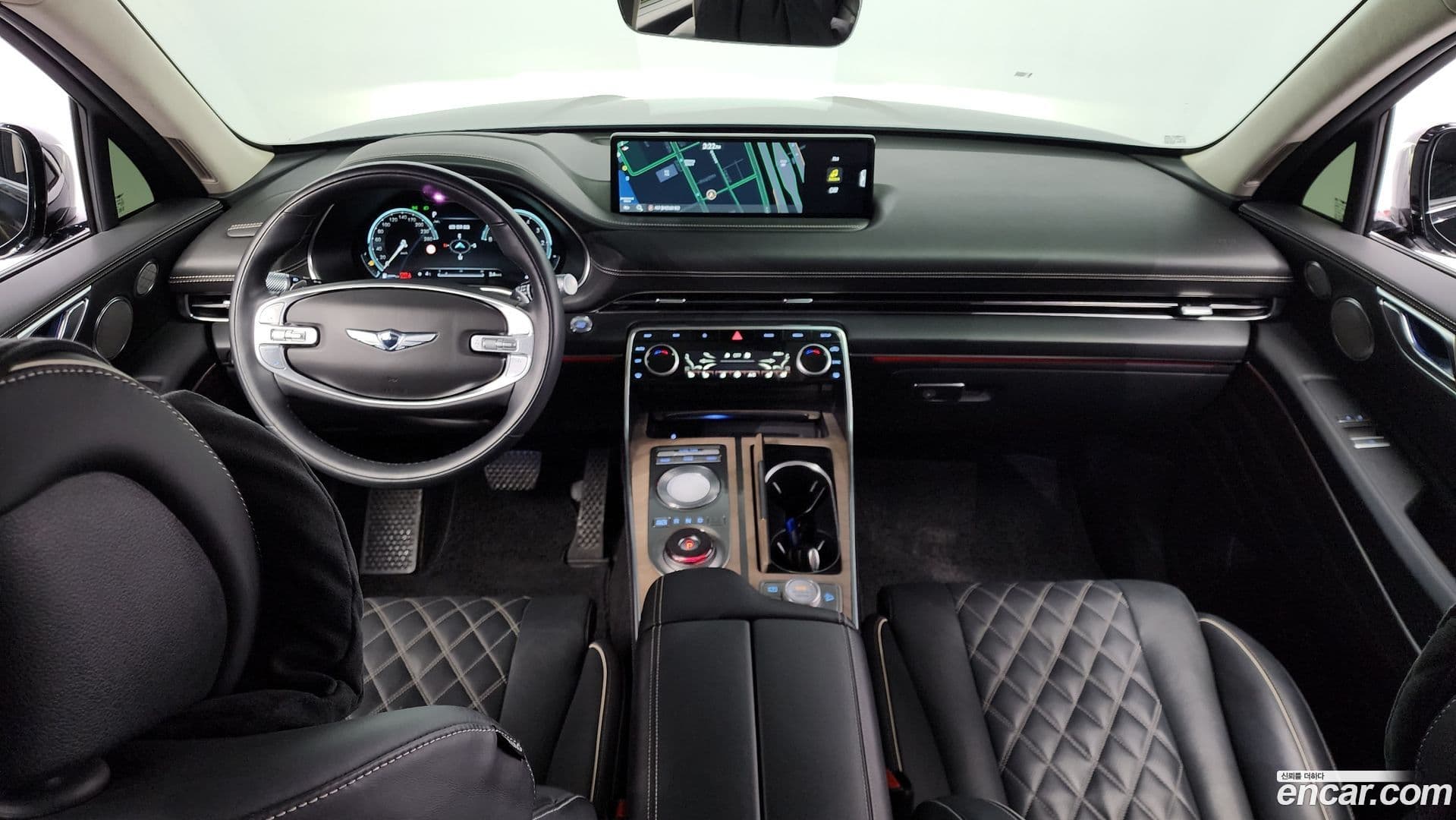 Main__Slider__Photo:GV80 Genesis 2022.10-6