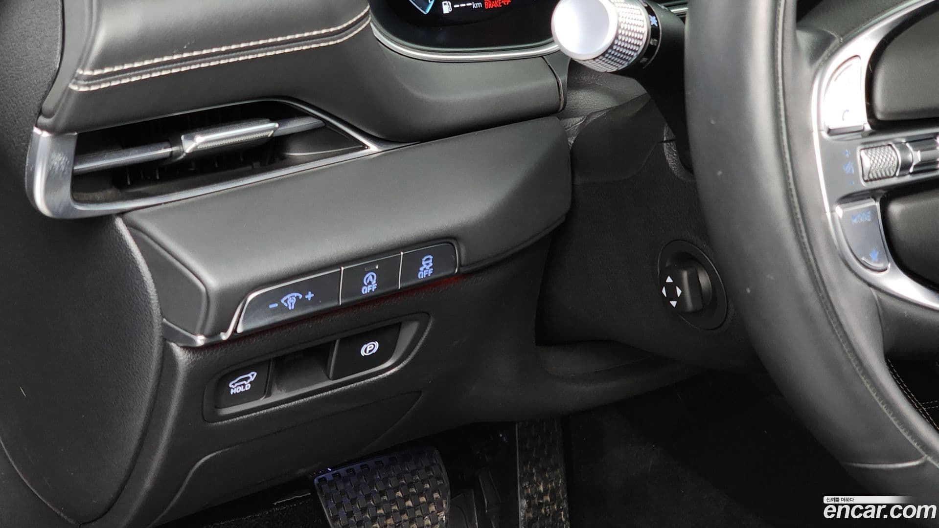 Main__Slider__Photo:GV80 Genesis 2022.10-13