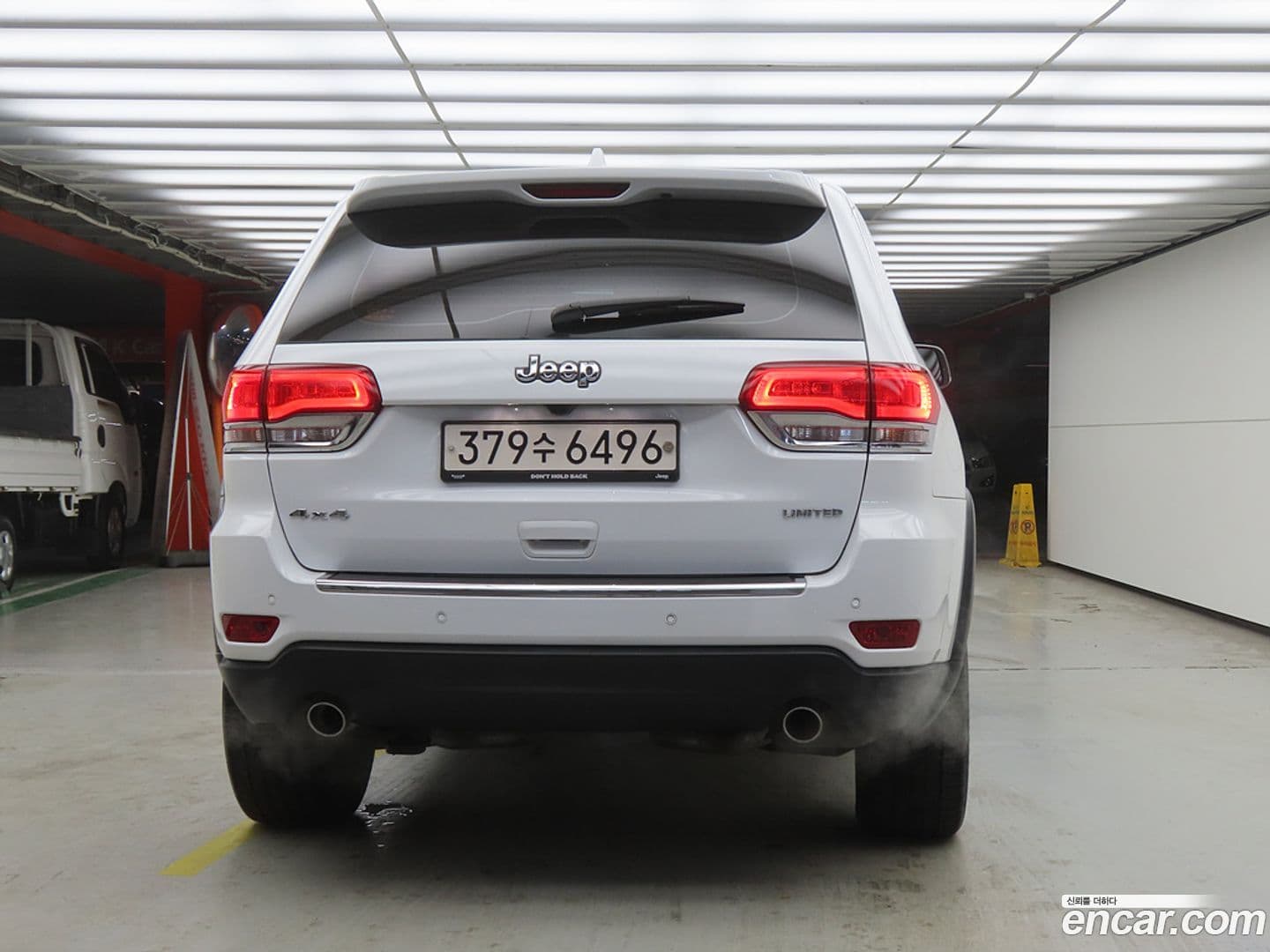 Main__Slider__Photo:Cherokee Jeep 2015.11-2