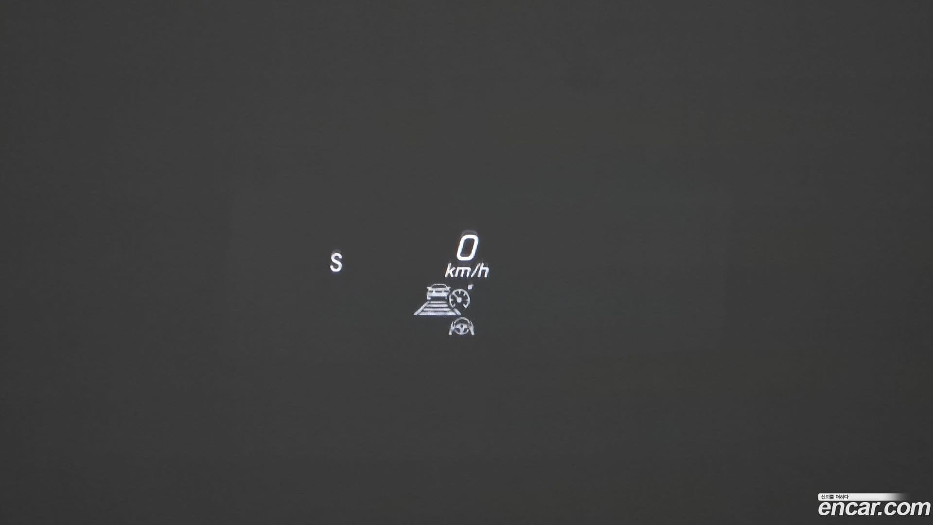 Main__Slider__Photo:CLS-Class Mercedes-Benz 2021.7-16